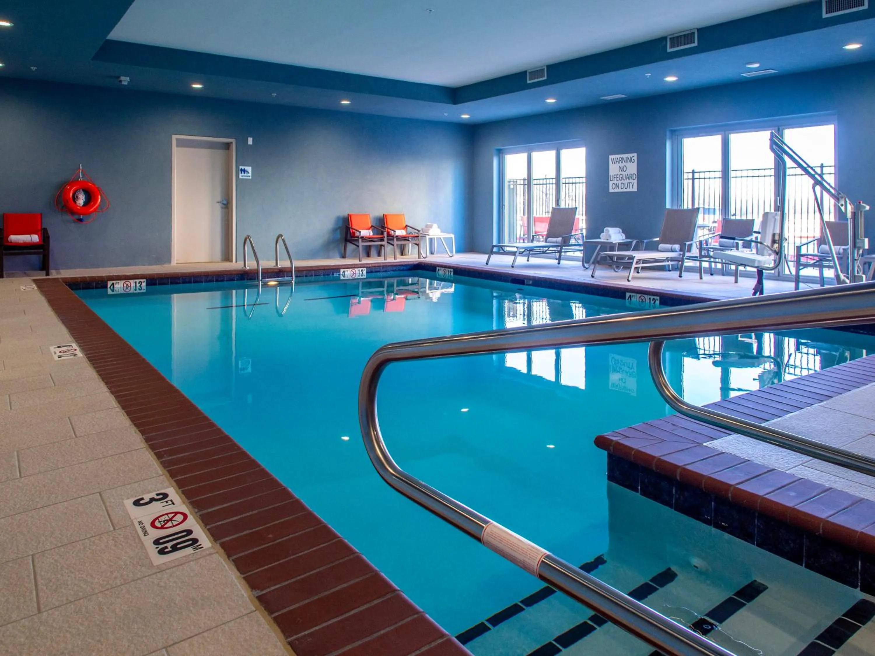 Swimming pool in Holiday Inn Express & Suites - Oklahoma City Airport by IHG