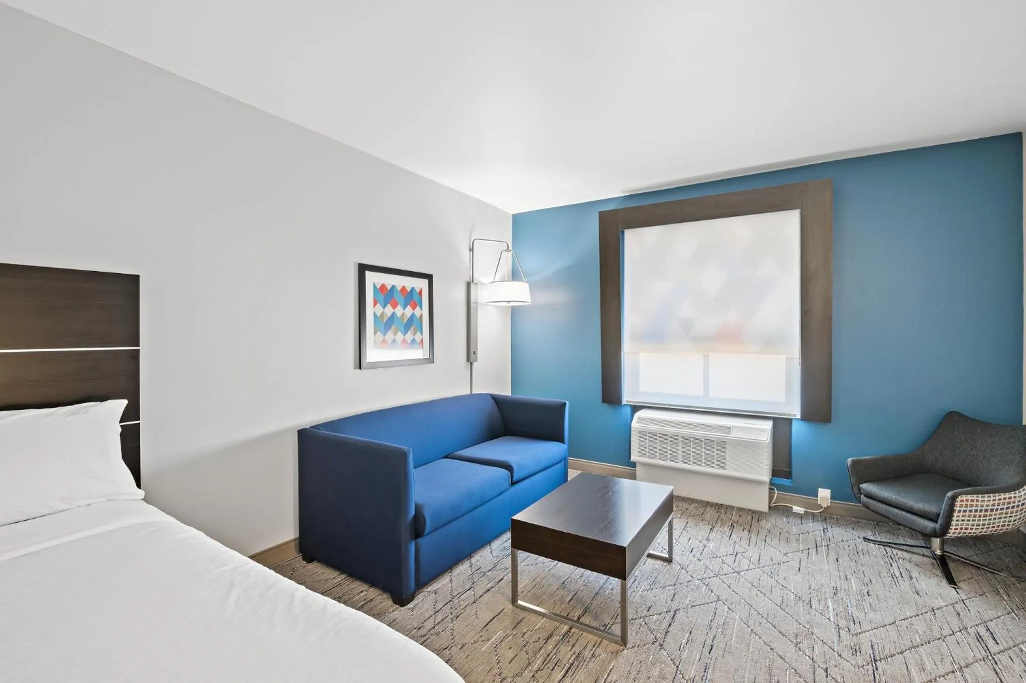 Photo of the whole room, Bed in Holiday Inn Express & Suites White Hall by IHG