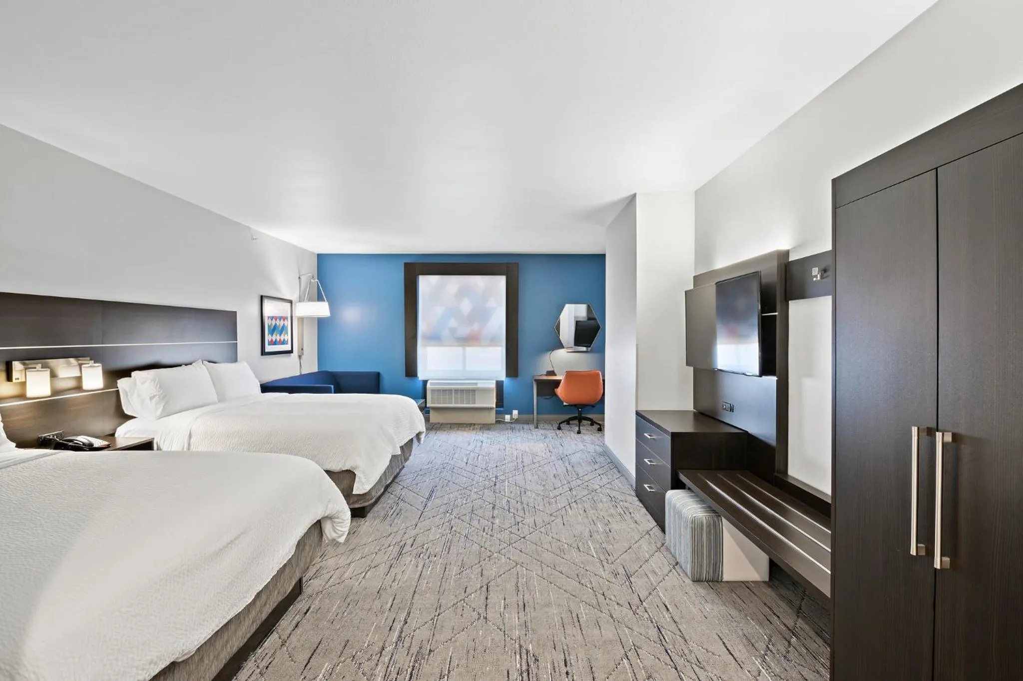 Bedroom, Bed in Holiday Inn Express & Suites White Hall by IHG