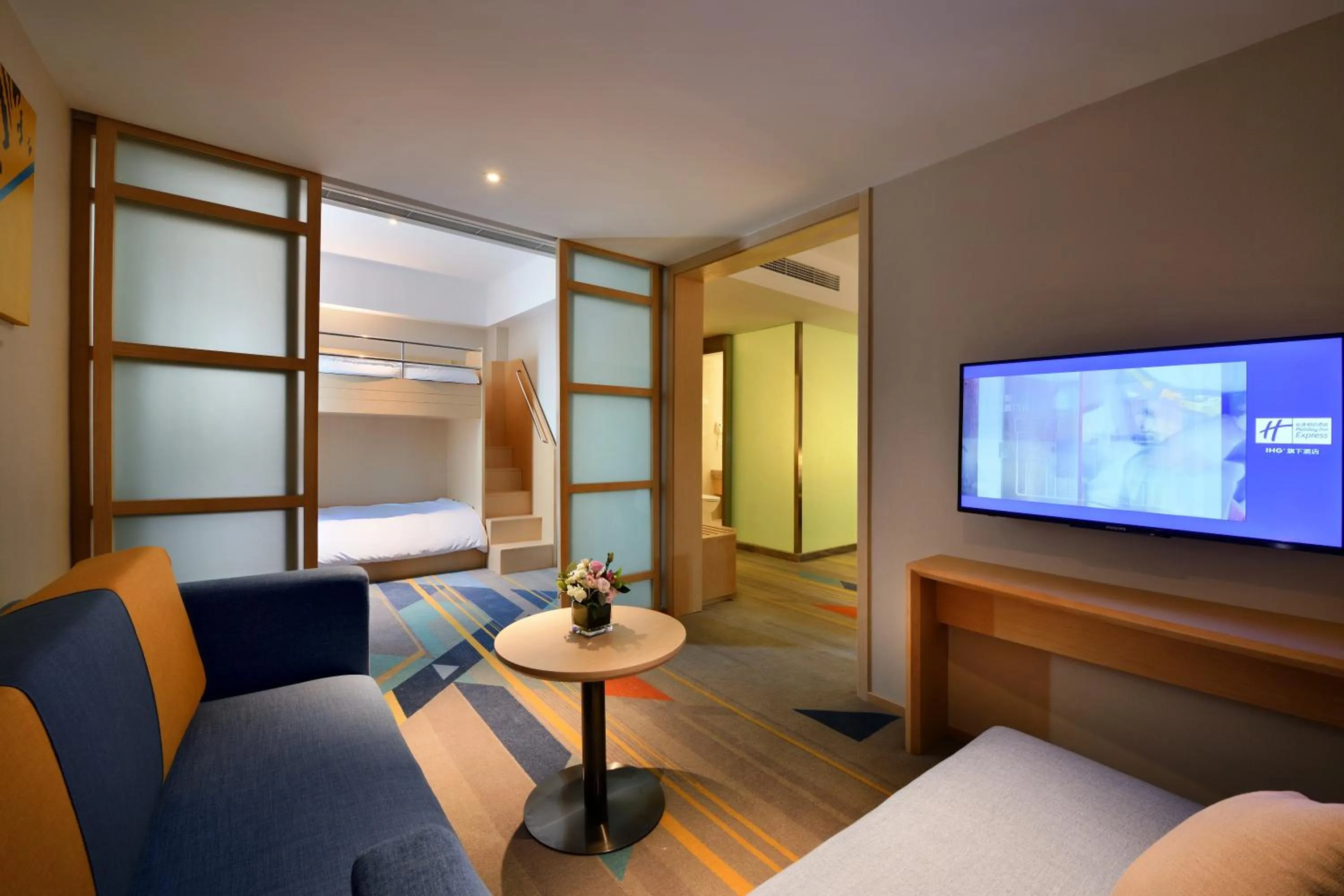 Photo of the whole room in Holiday Inn Express Chengdu Tianhe by IHG
