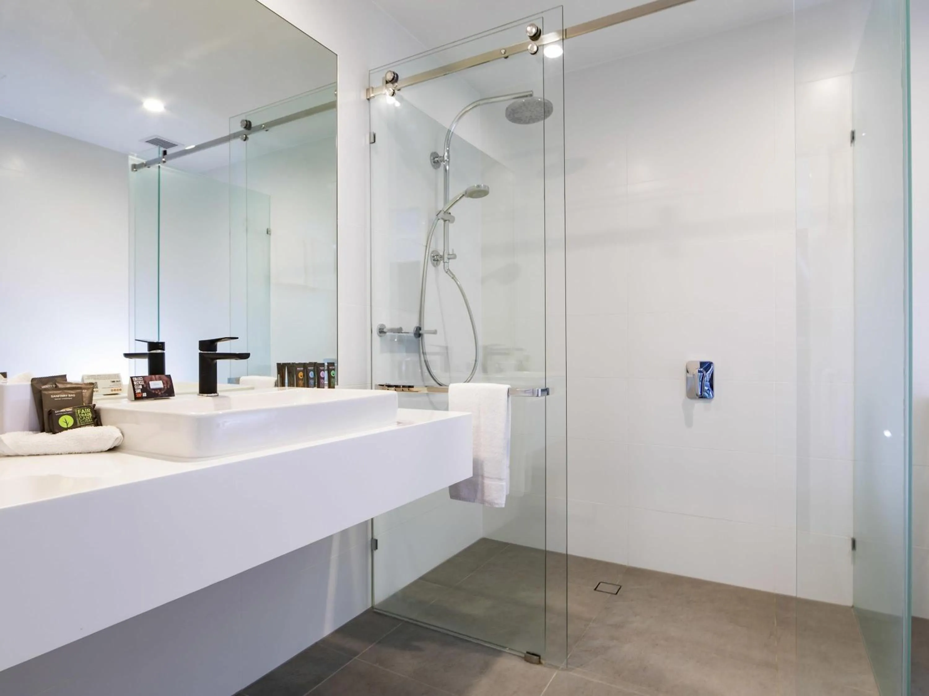 Bedroom in Novotel Brisbane South Bank