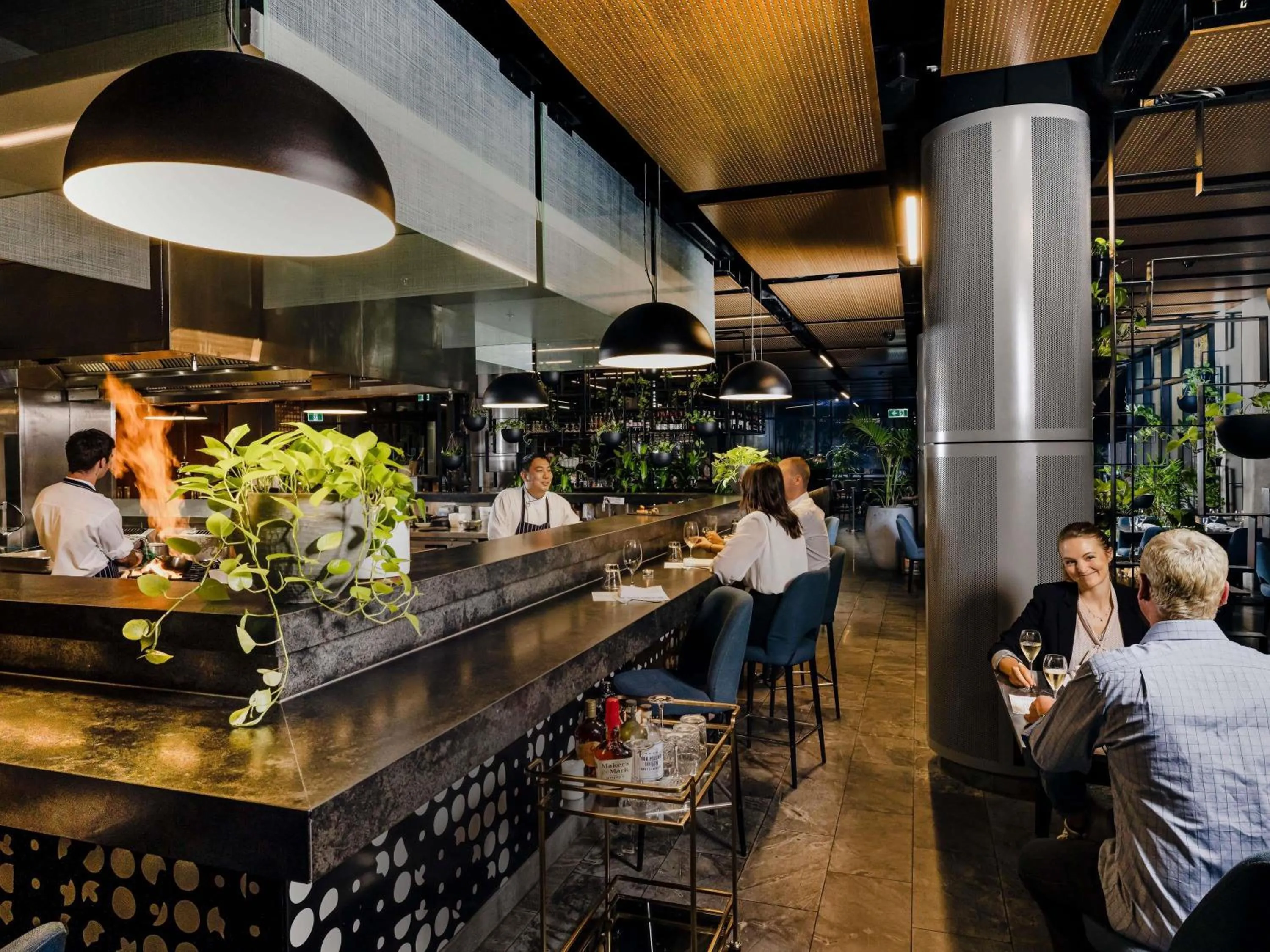 Restaurant/places to eat in Novotel Brisbane South Bank