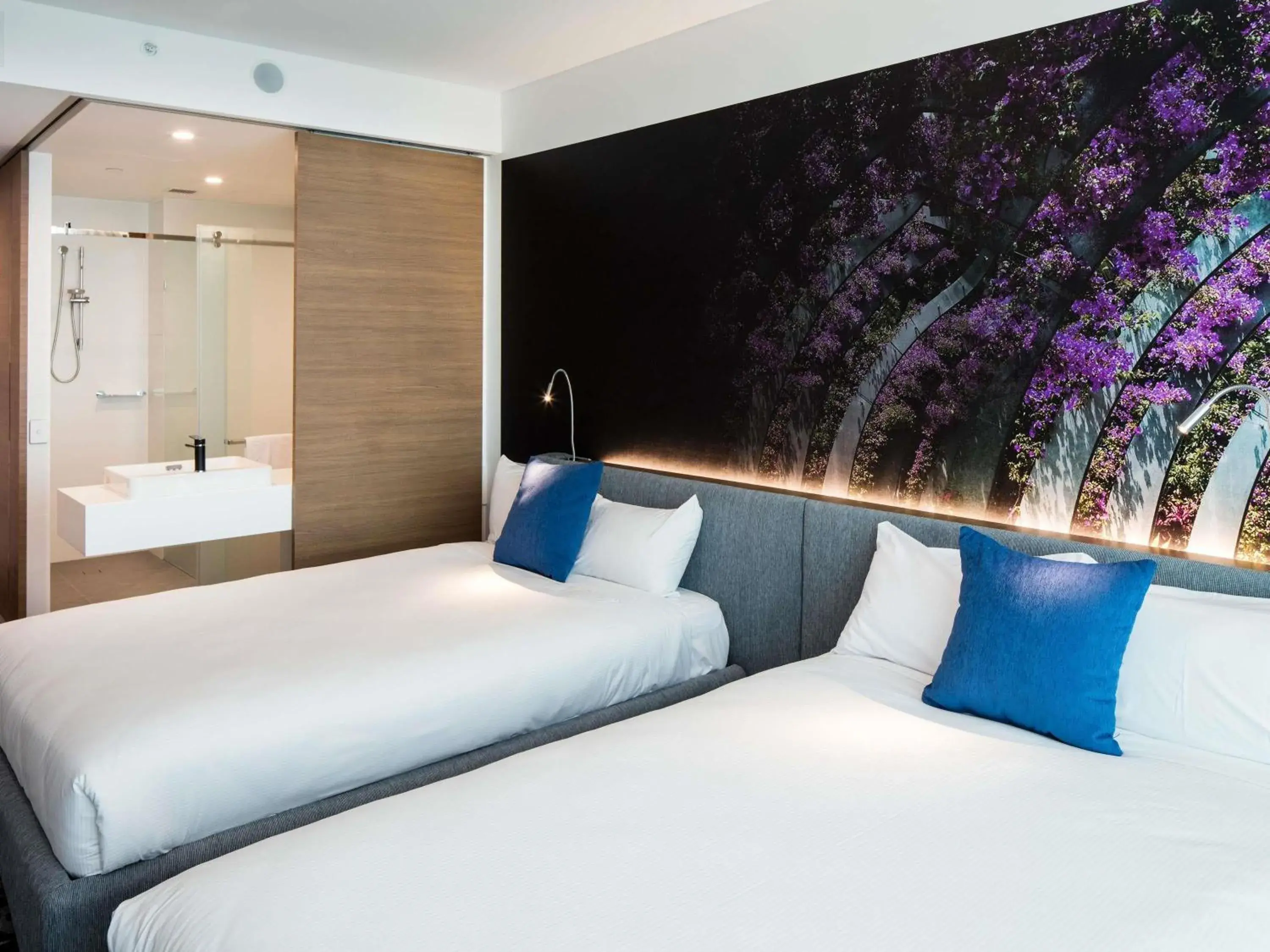 Double 'N' Room with Pool Access in Novotel Brisbane South Bank Double 'N' Room with Pool Access in Novotel Brisbane South Bank