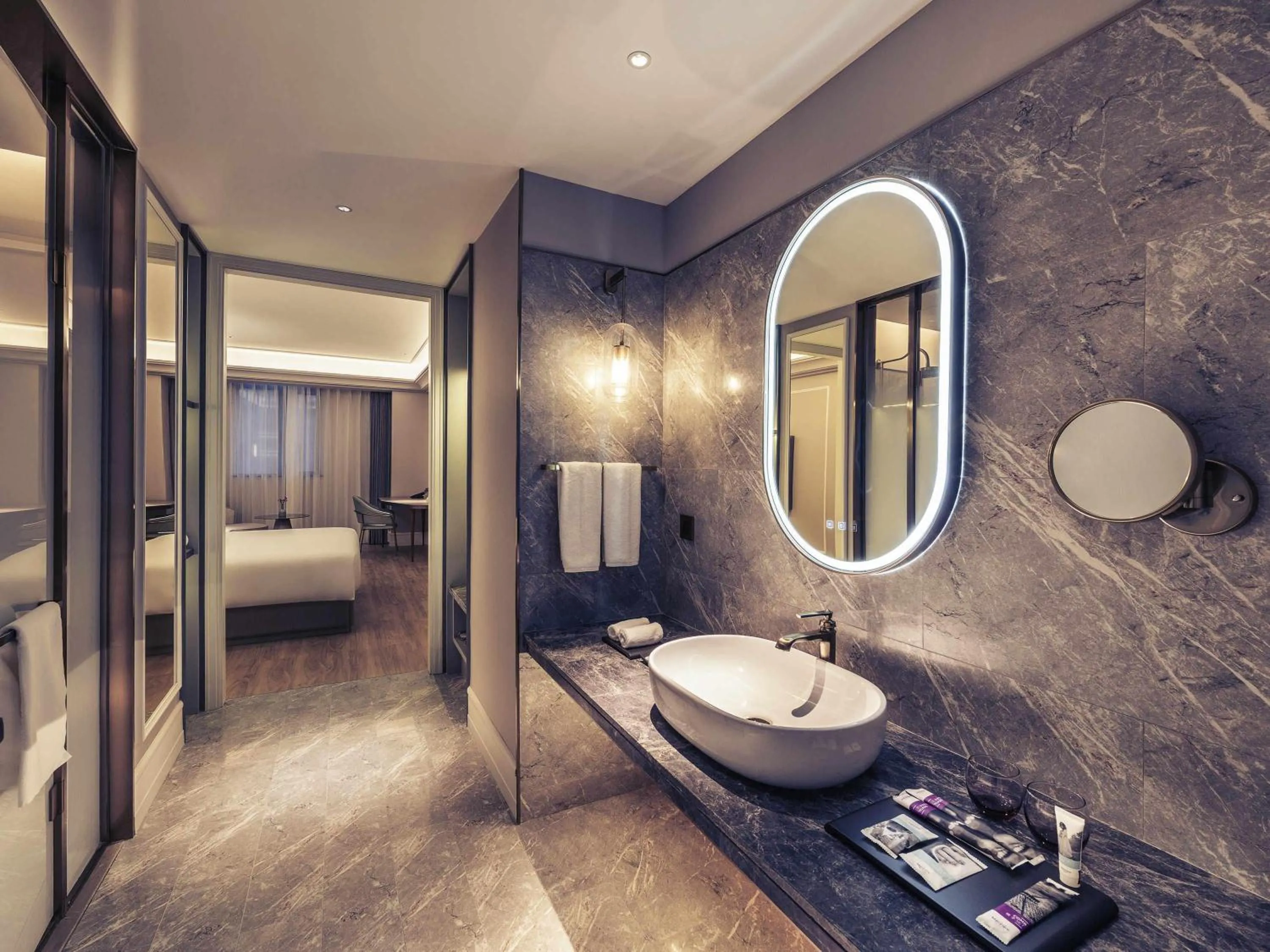 Bedroom, Bed in Mercure Shanghai Hongqiao SOHO