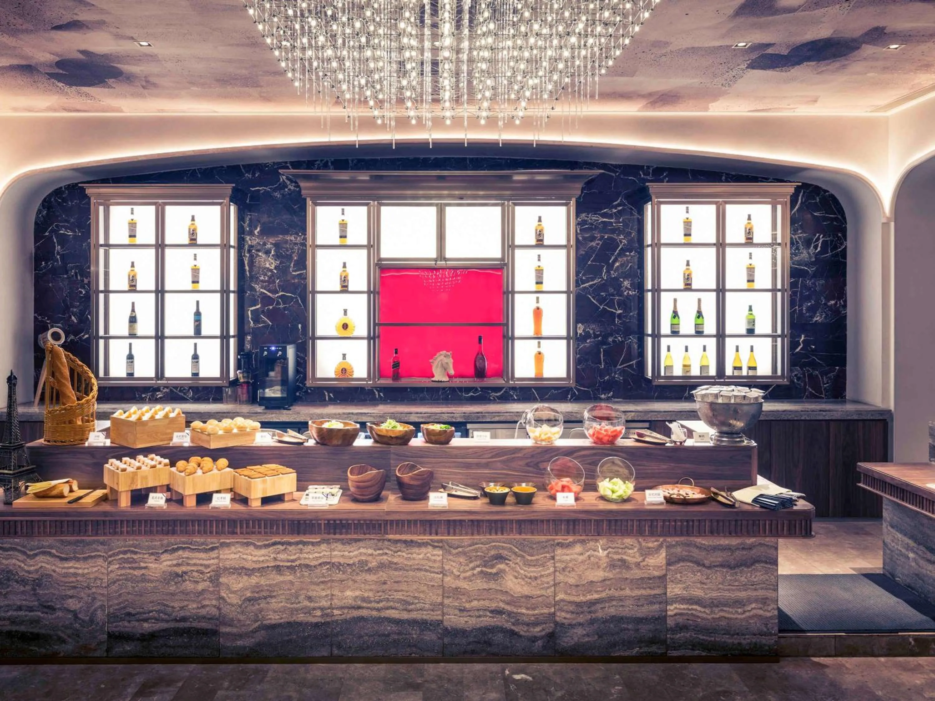 Restaurant/places to eat in Mercure Shanghai Hongqiao SOHO