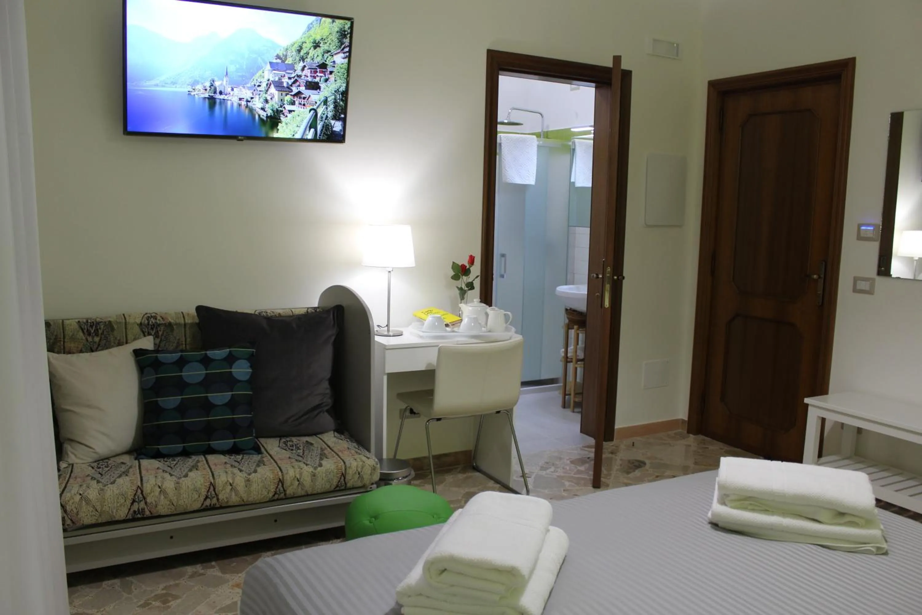 Bedroom, Bed in La Chiave Rossa B&B