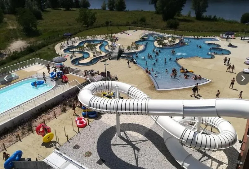 Aqua park in Les Jardins de Camelot
