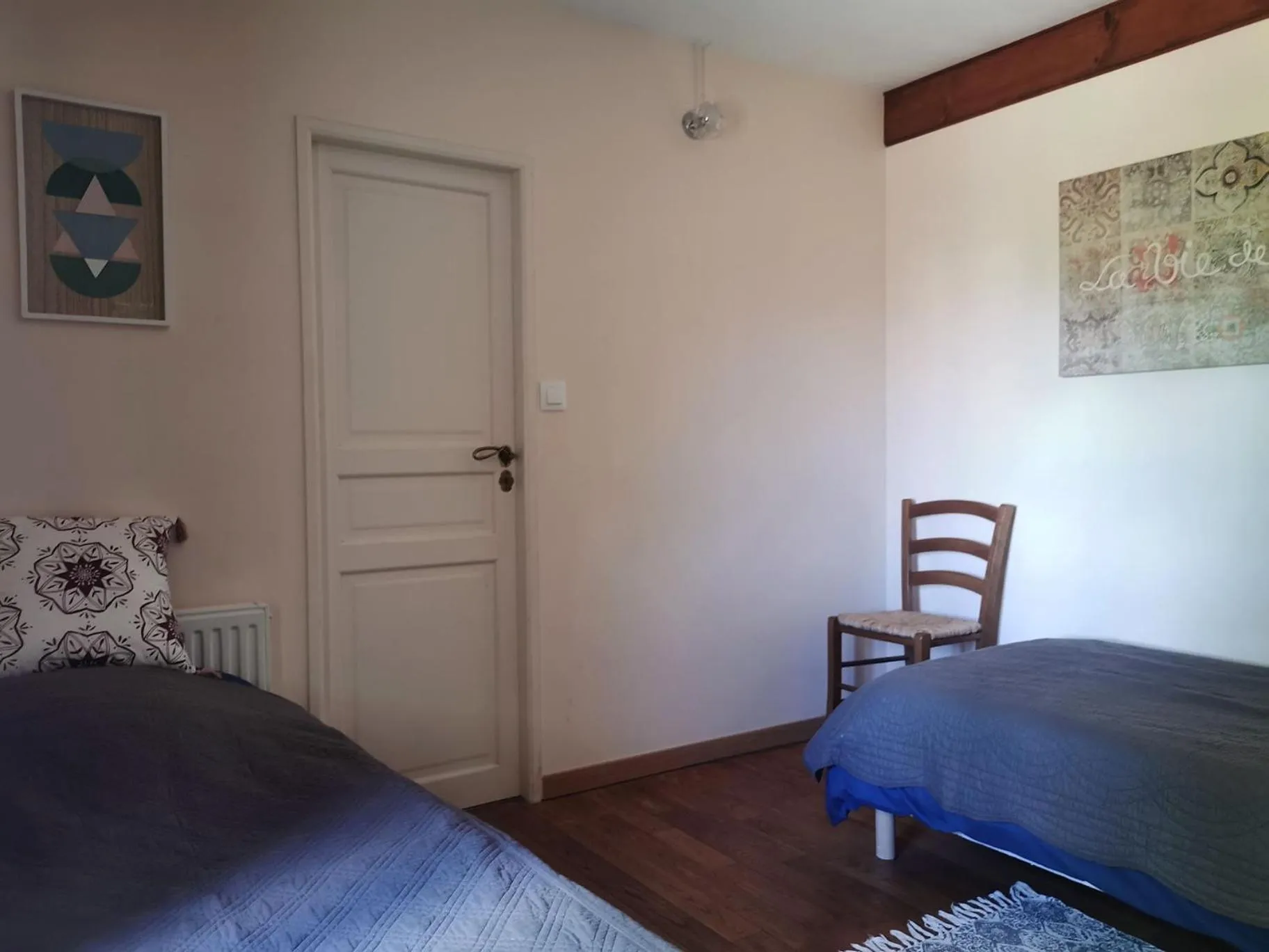 Bed in Les Jardins de Camelot