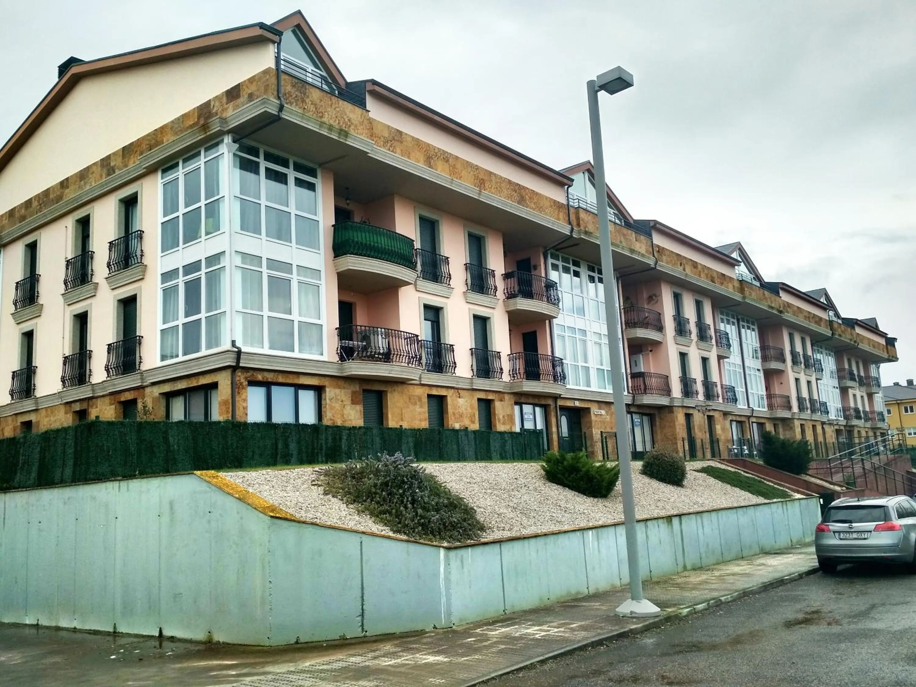 Facade/entrance in Alojamientos Playa de las Catedrales 3000