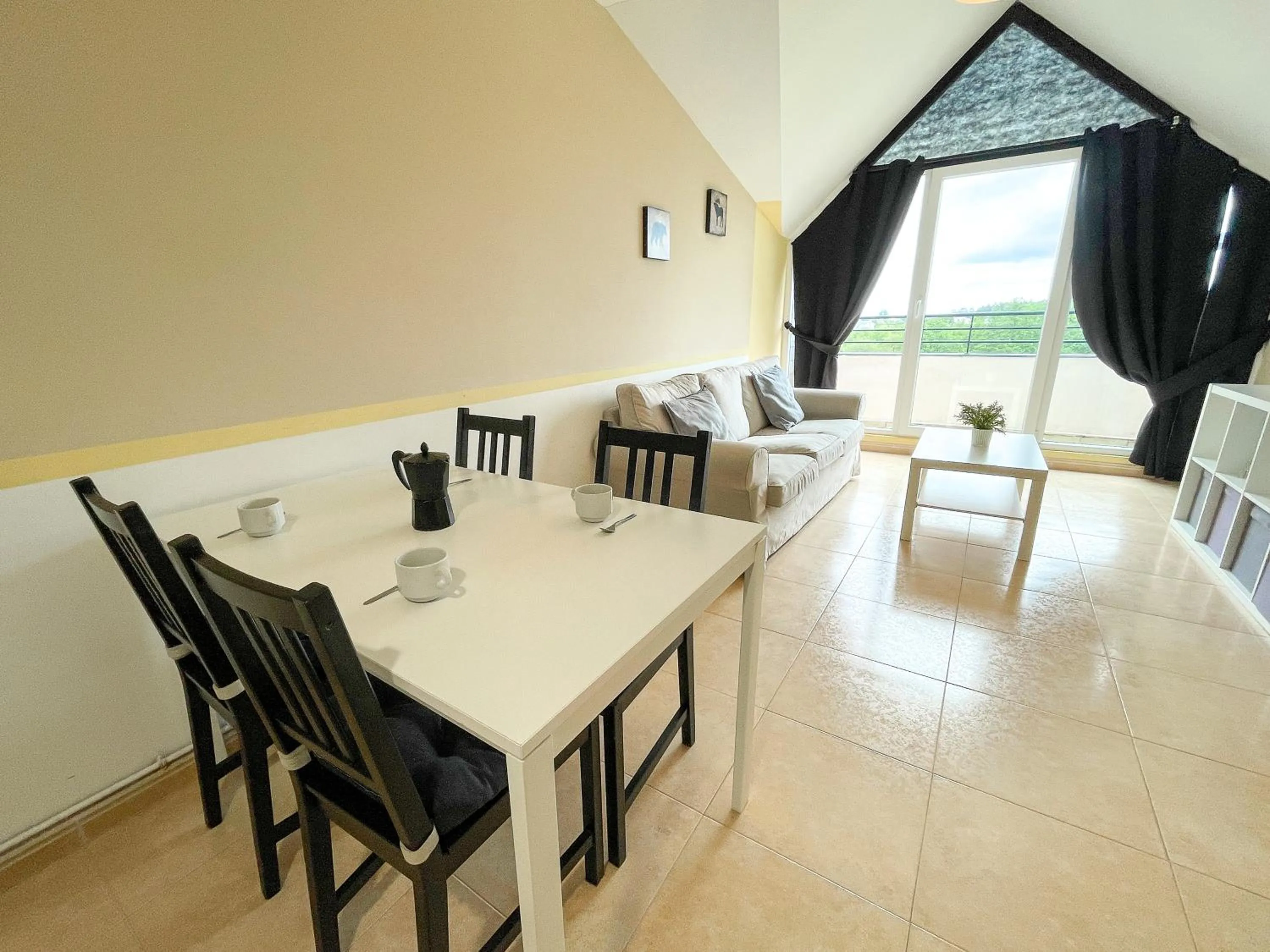 Living room in Alojamientos Playa de las Catedrales 3000