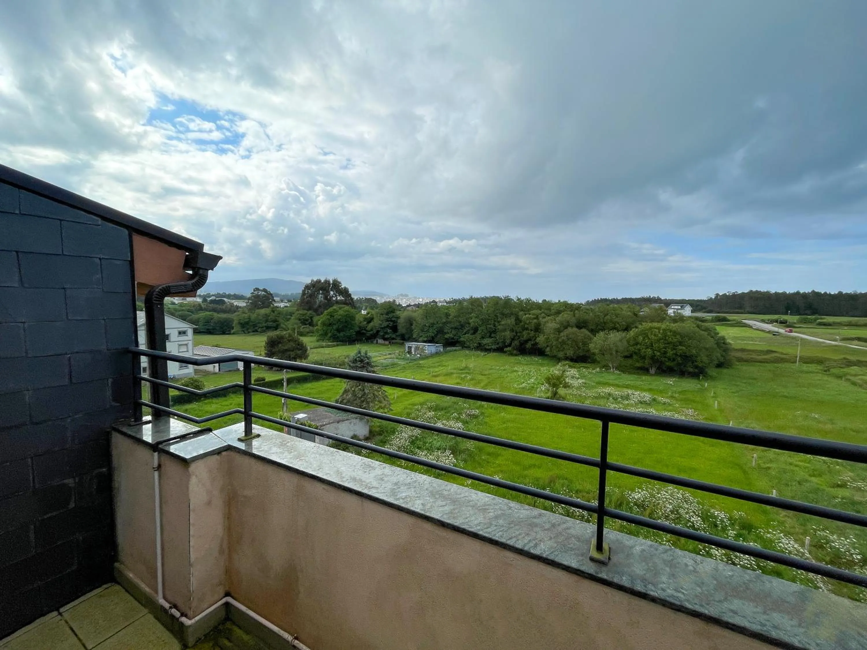 Natural landscape in Alojamientos Playa de las Catedrales 3000