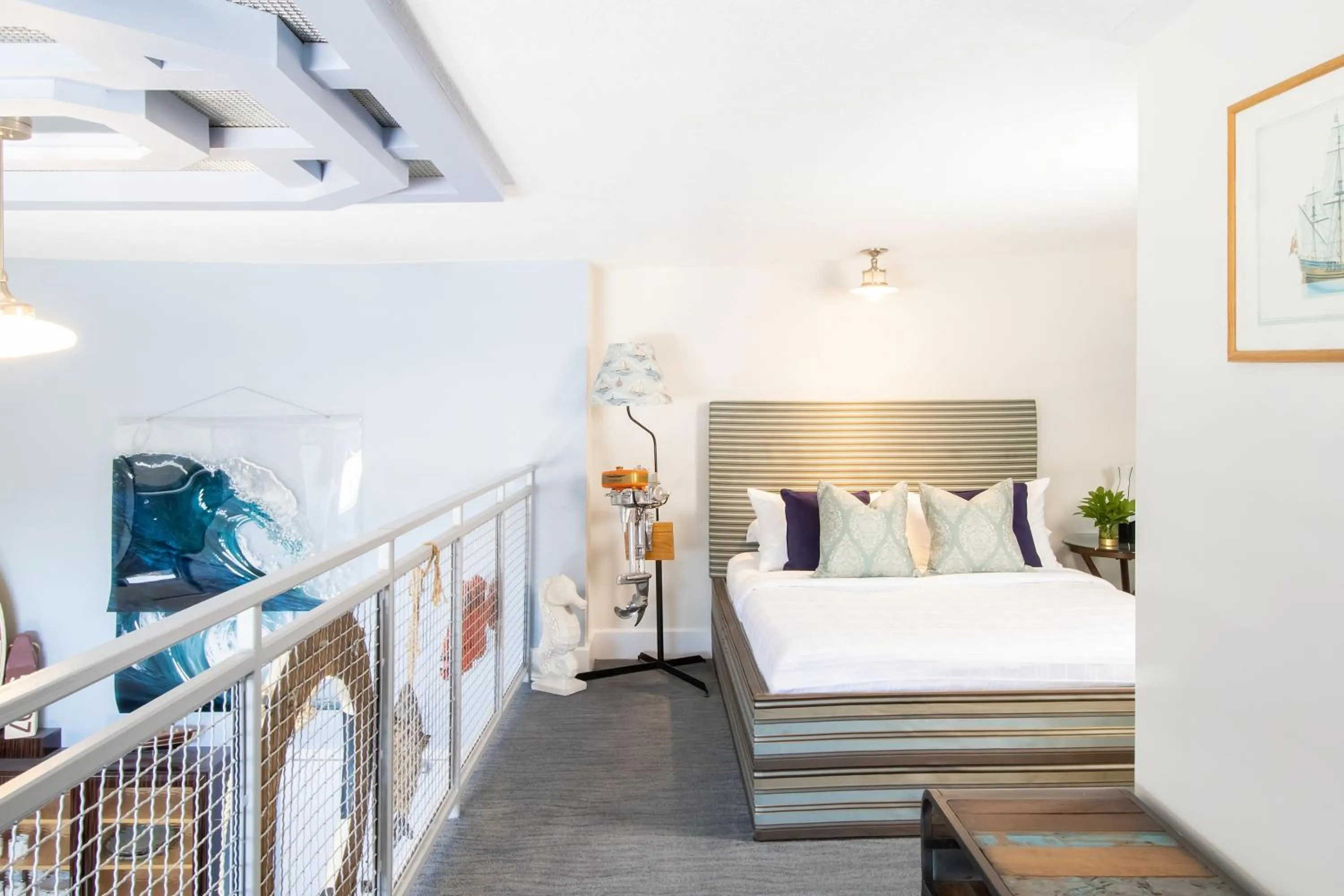 Bed in Retro Suites Hotel