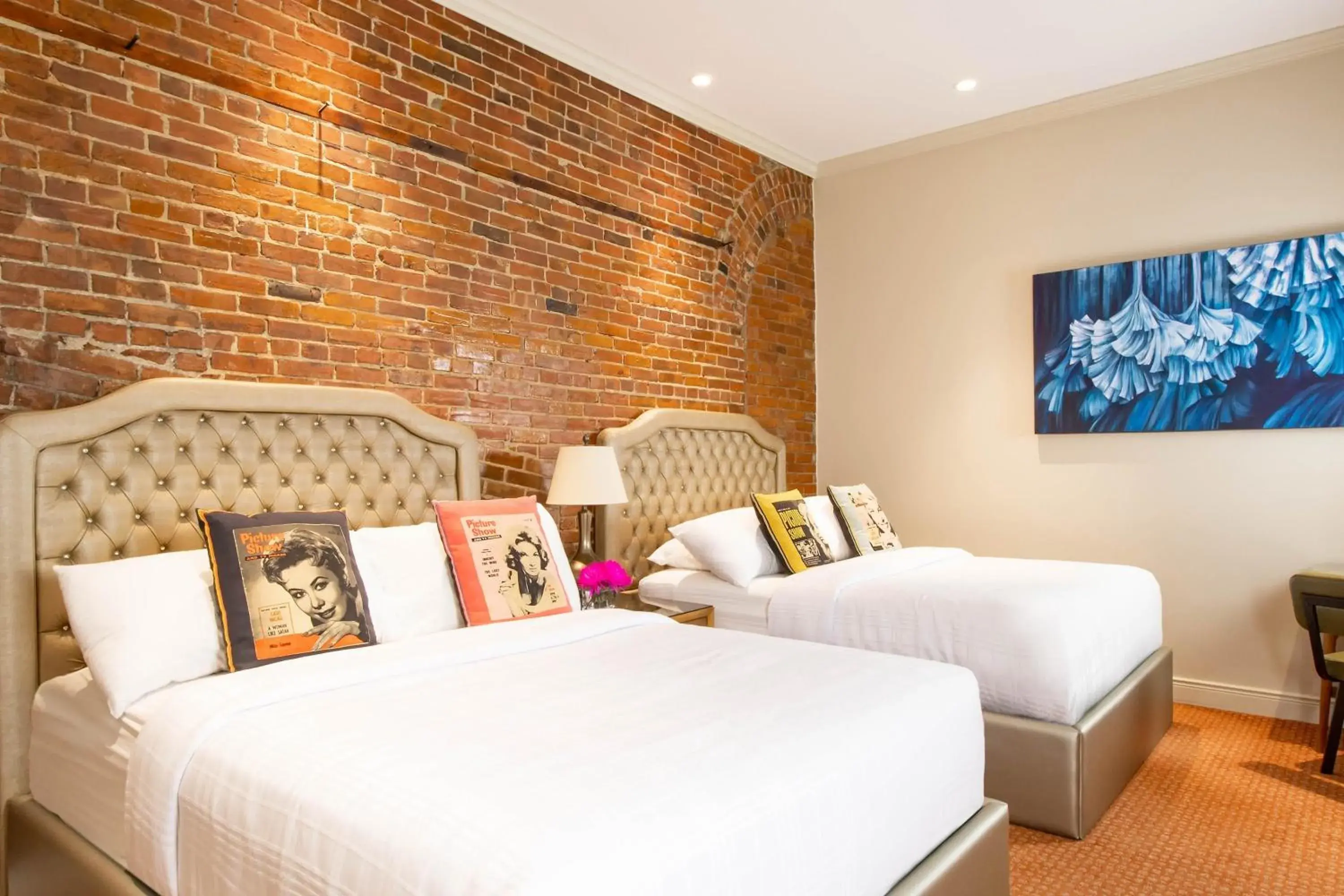 Suite with Two Queen Beds in Retro Suites Hotel Suite with Two Queen Beds in Retro Suites Hotel