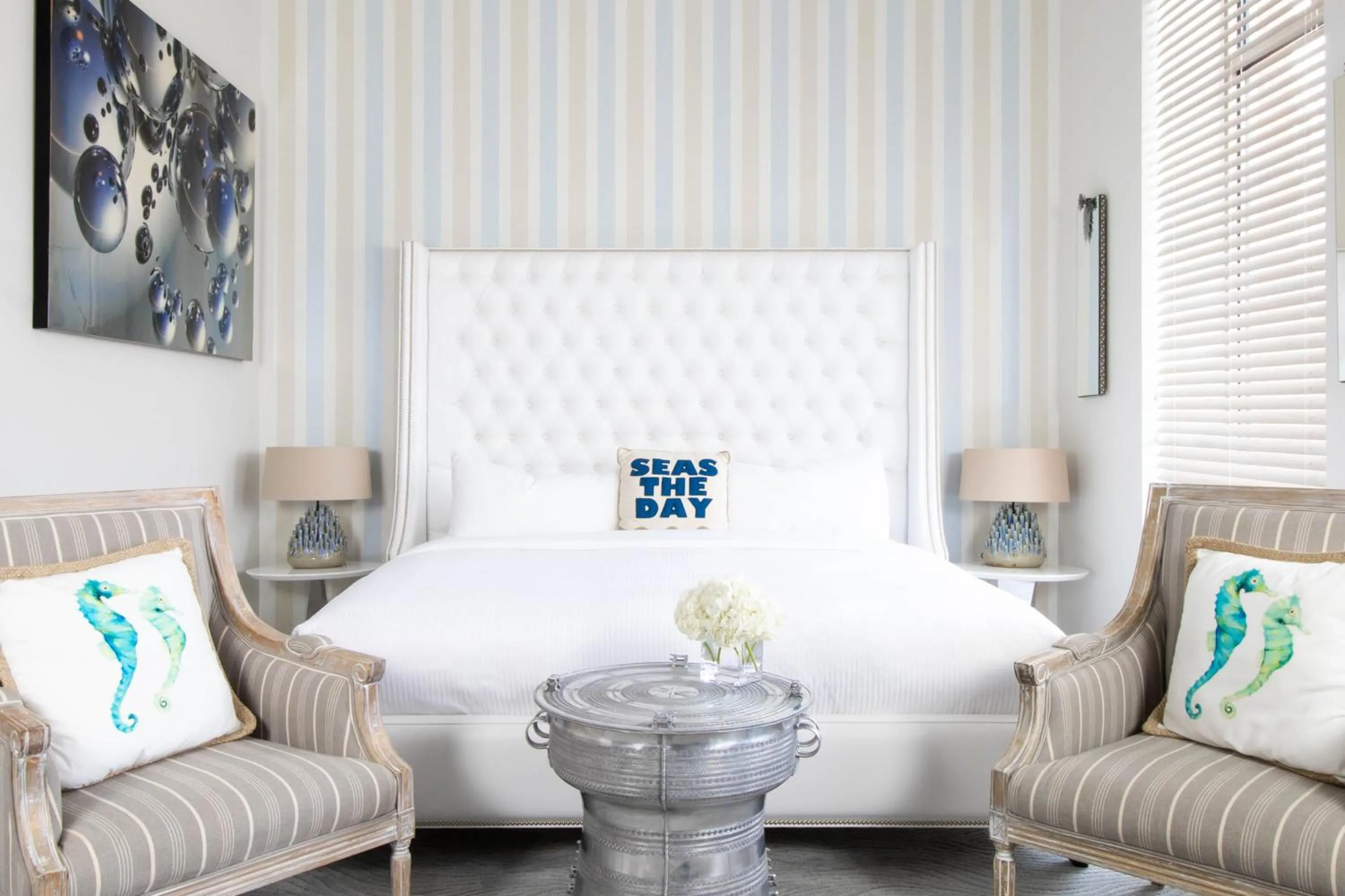 Bed in Retro Suites Hotel