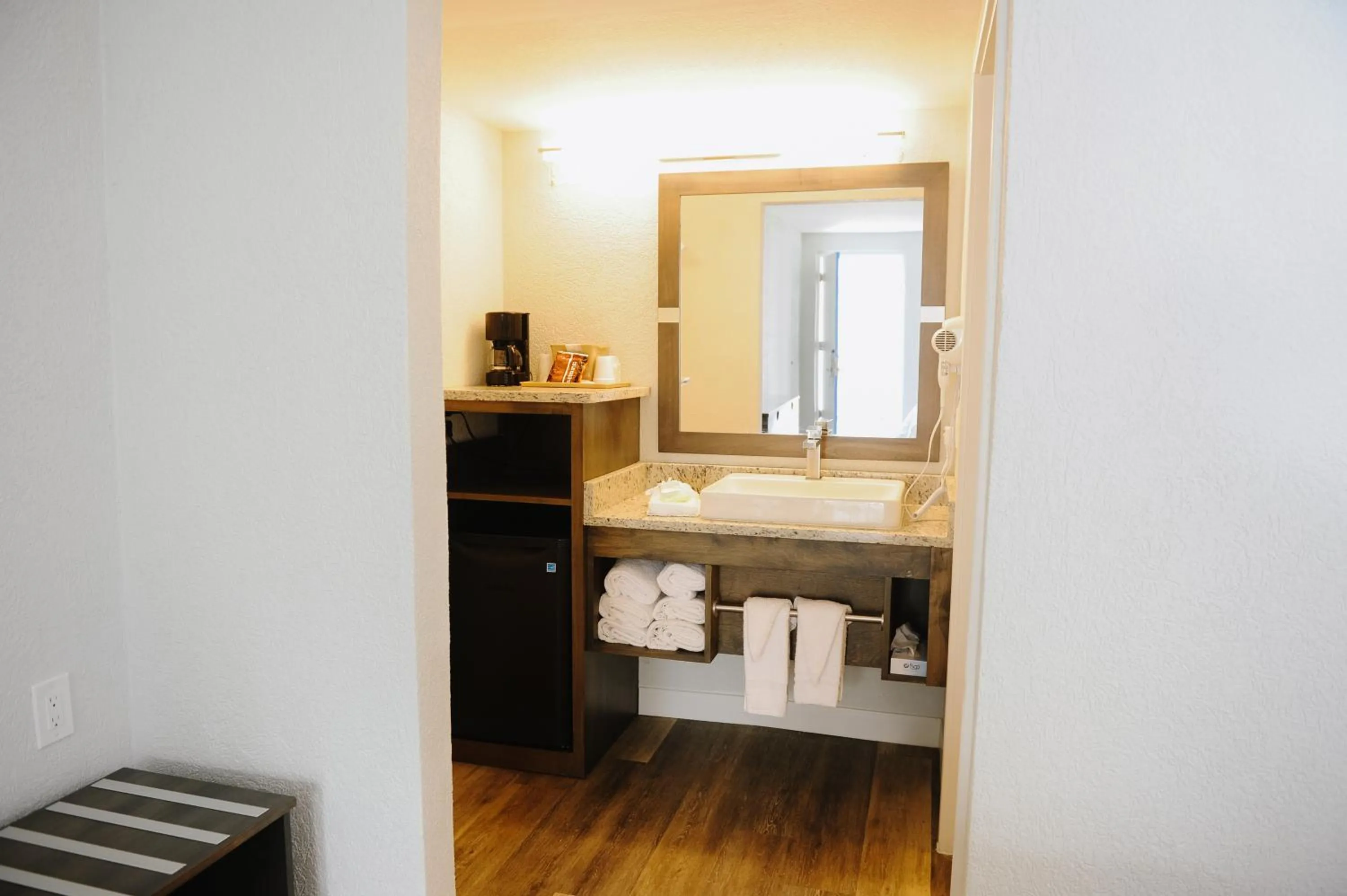 Bathroom in Regency Inn & Suites - Saint Augustine