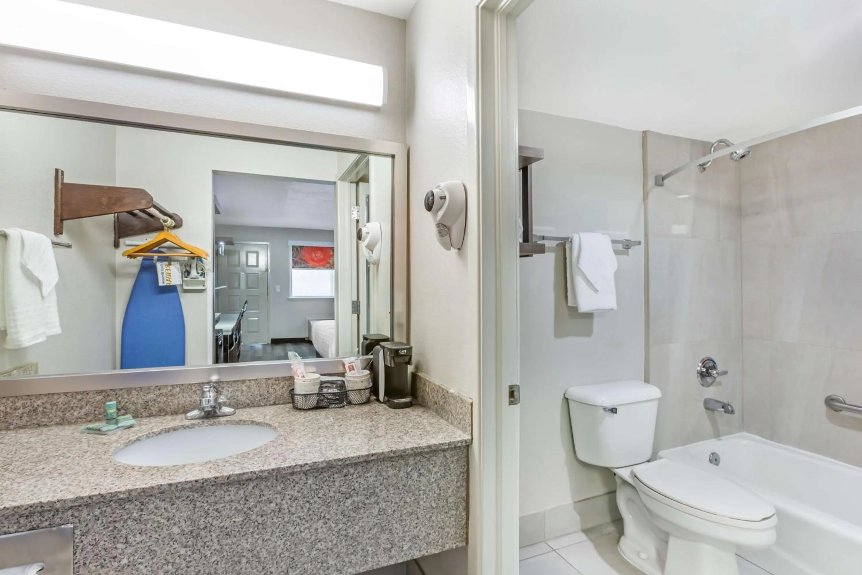 Bathroom in Best Western Sunland Park Inn