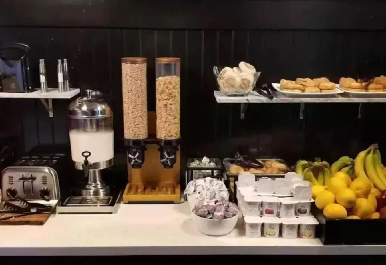 Breakfast in Motel 6 San Francisco, CA Civic Center