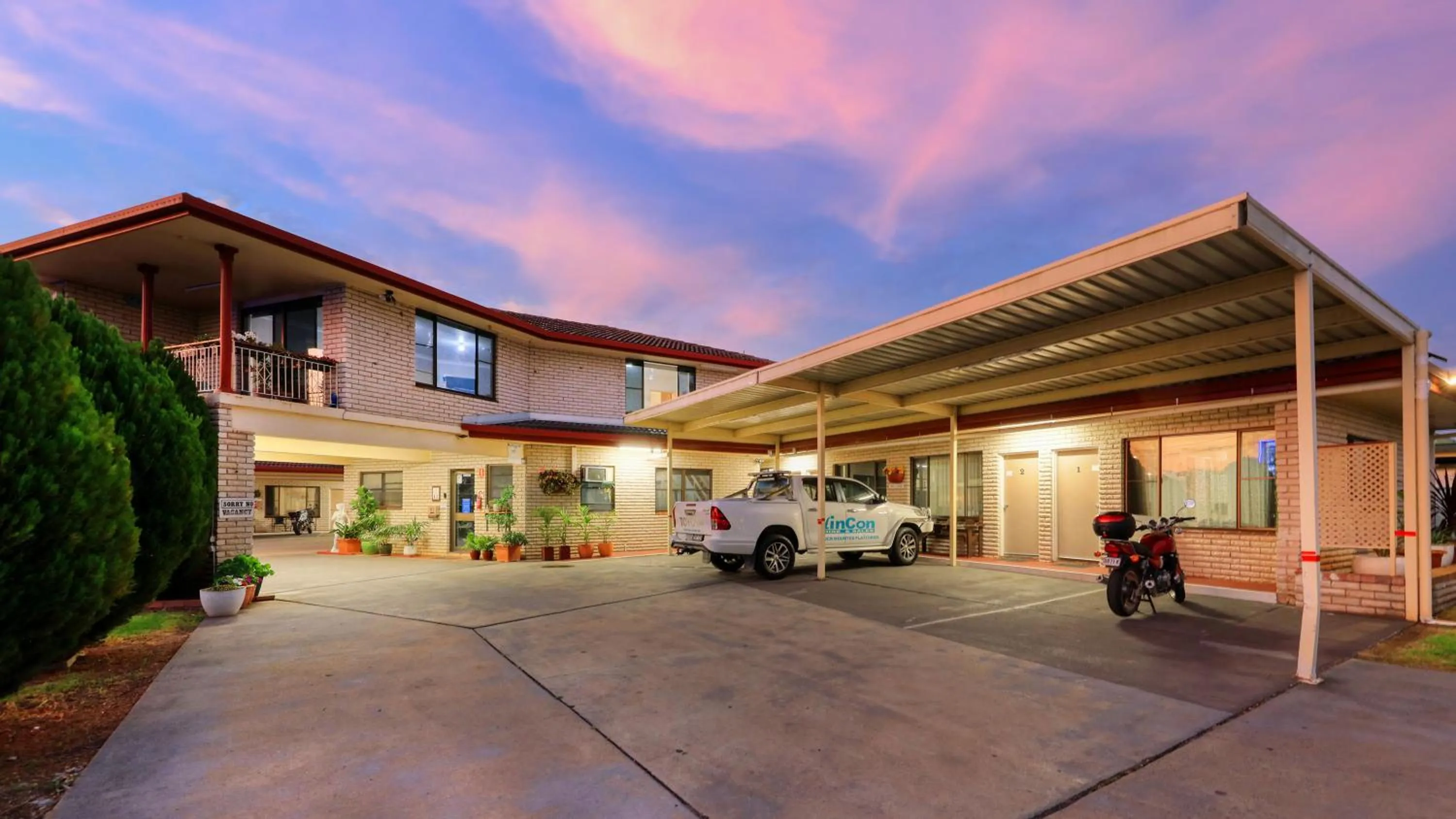 Property building in Sapphire City Motor Inn