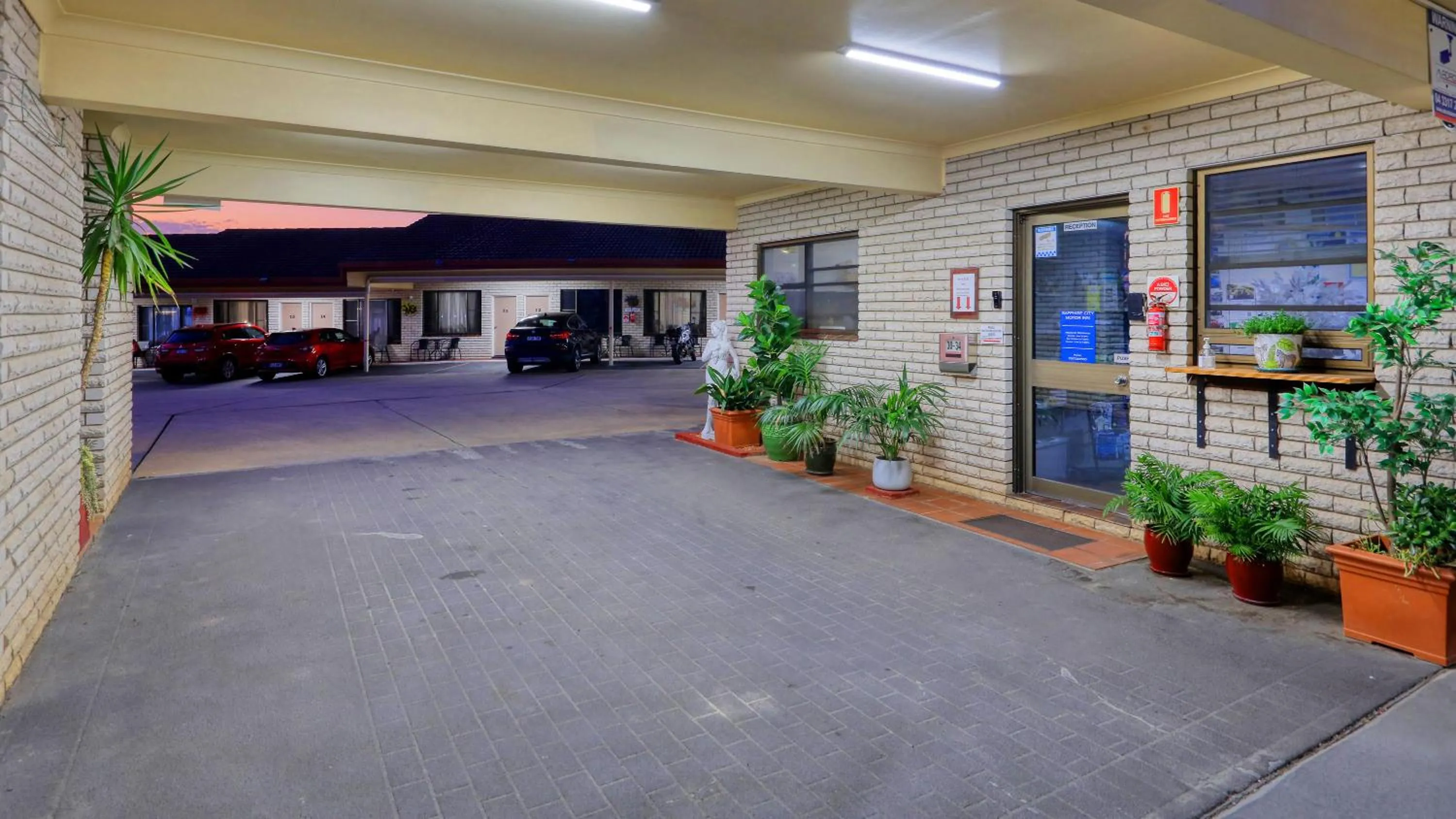 Lobby or reception in Sapphire City Motor Inn