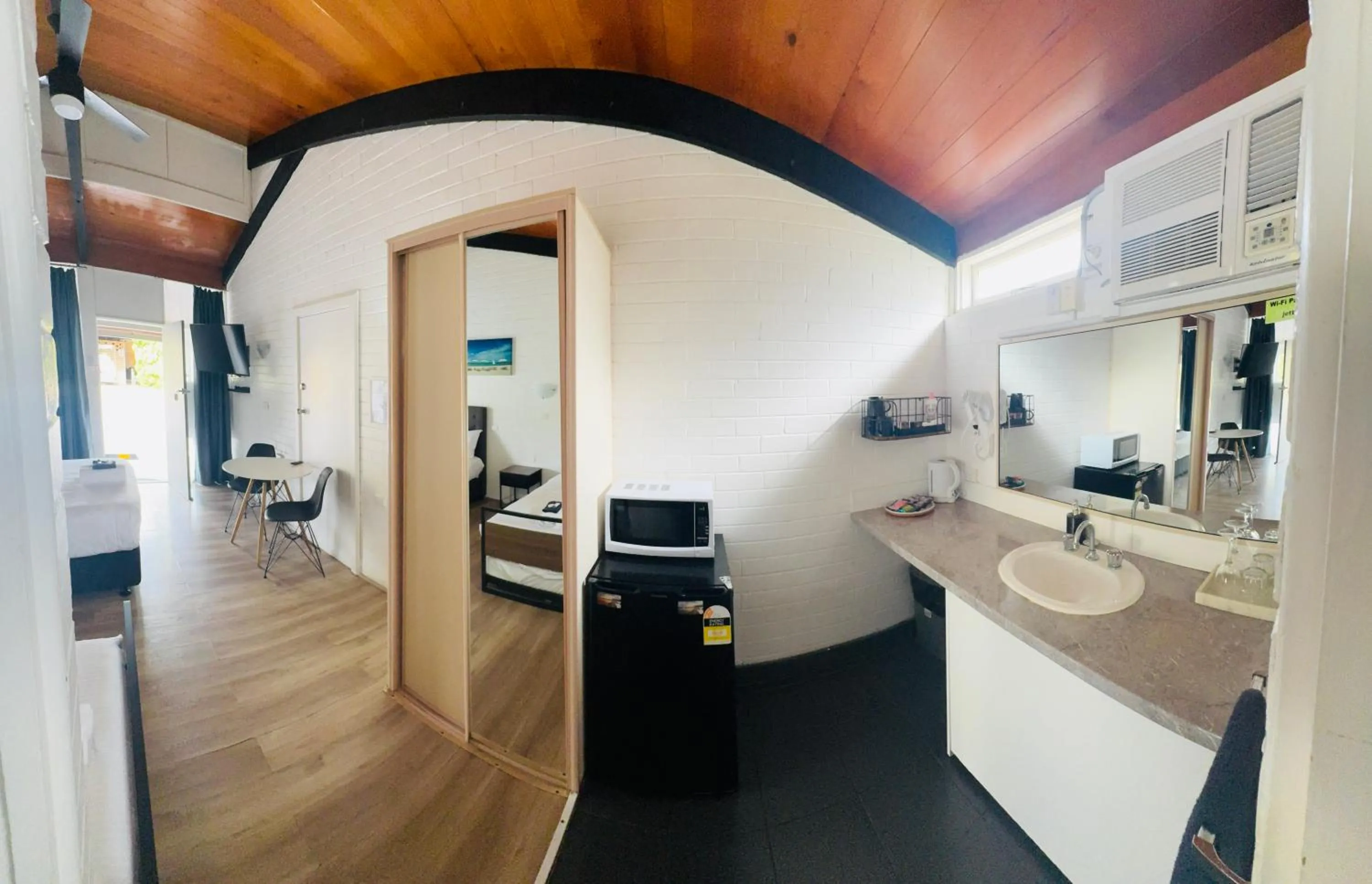 Kitchen or kitchenette in Jetty Motel The Entrance