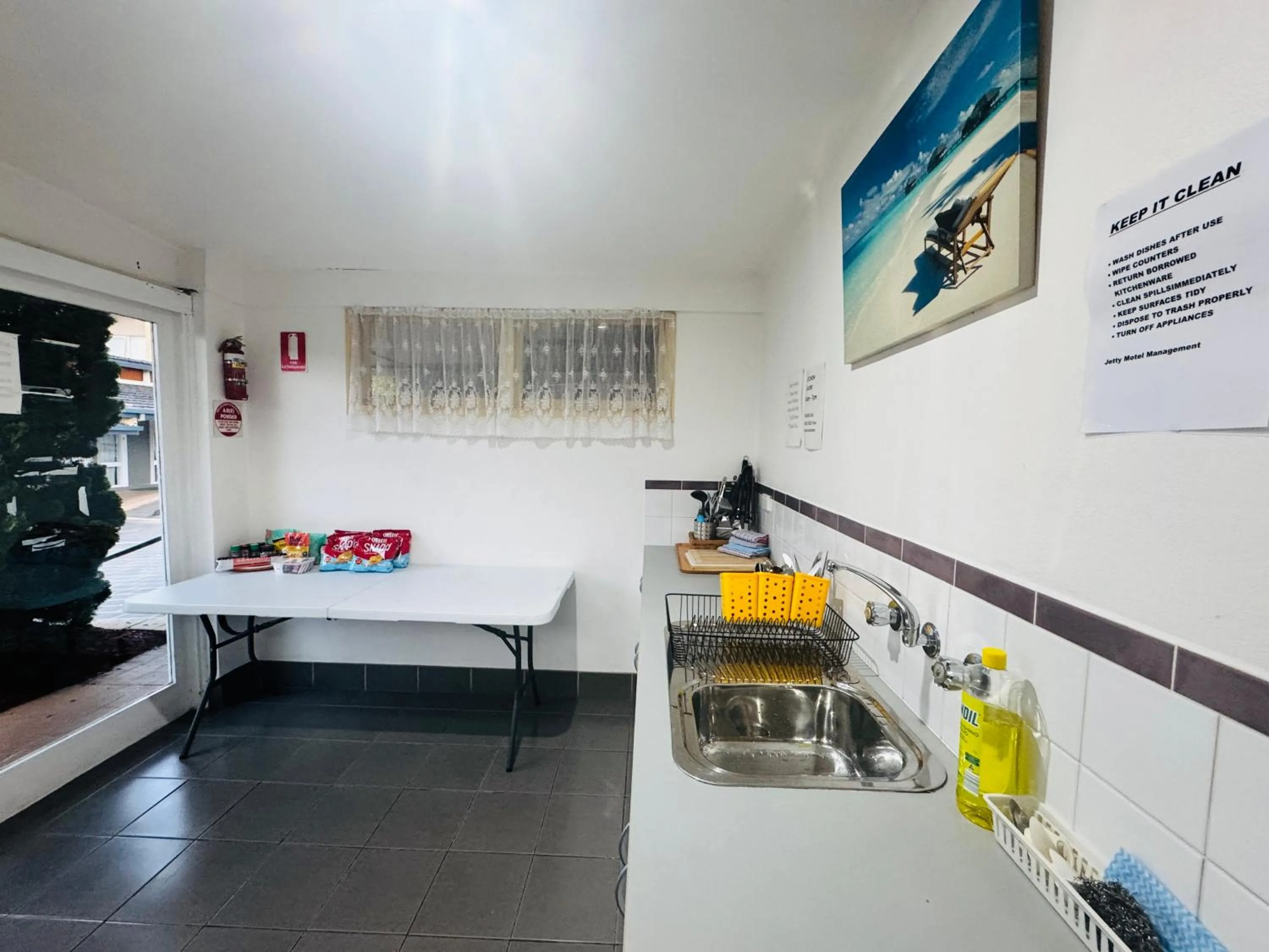 Kitchen or kitchenette in Jetty Motel The Entrance
