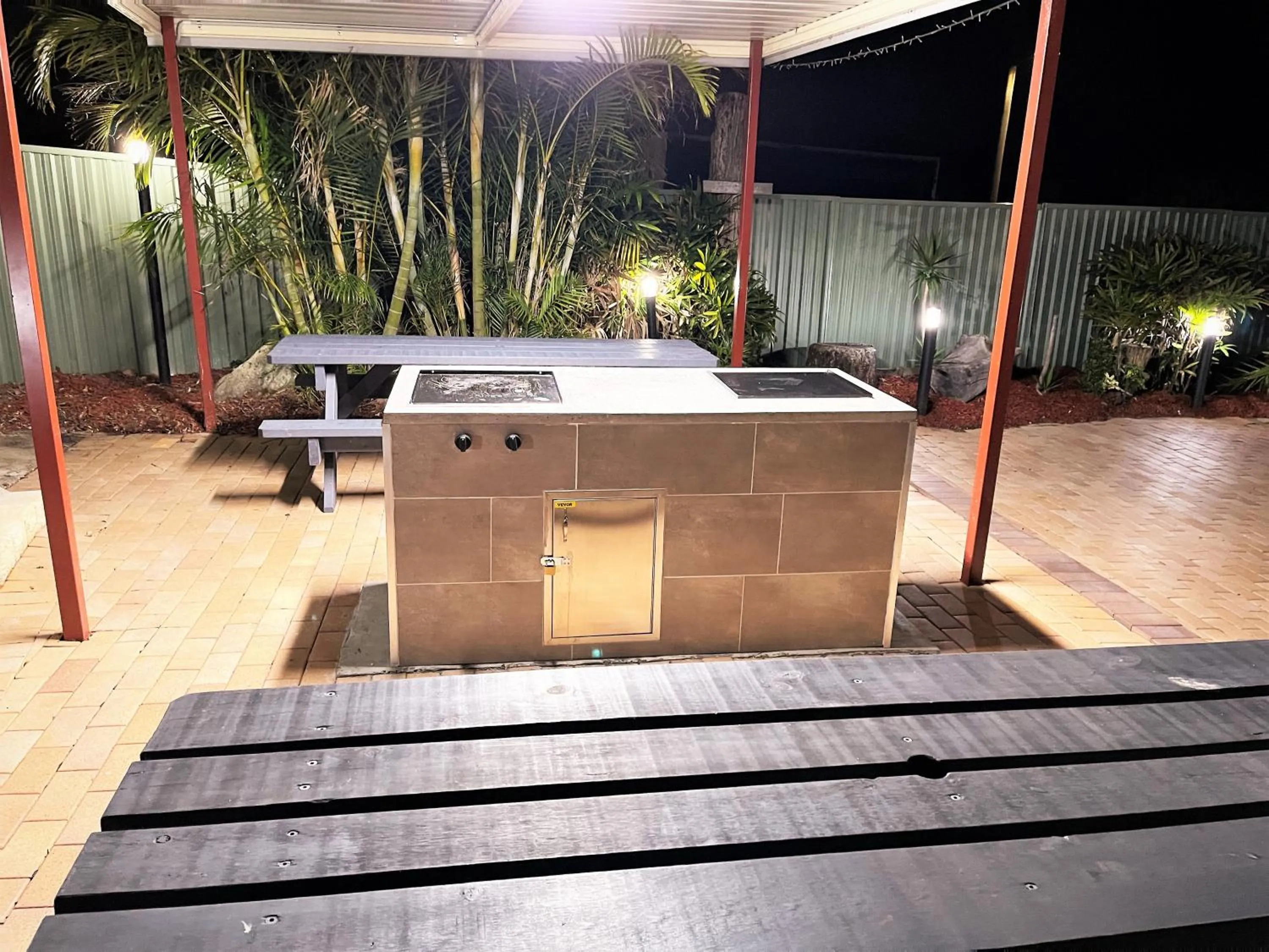 BBQ facilities in Jetty Motel The Entrance