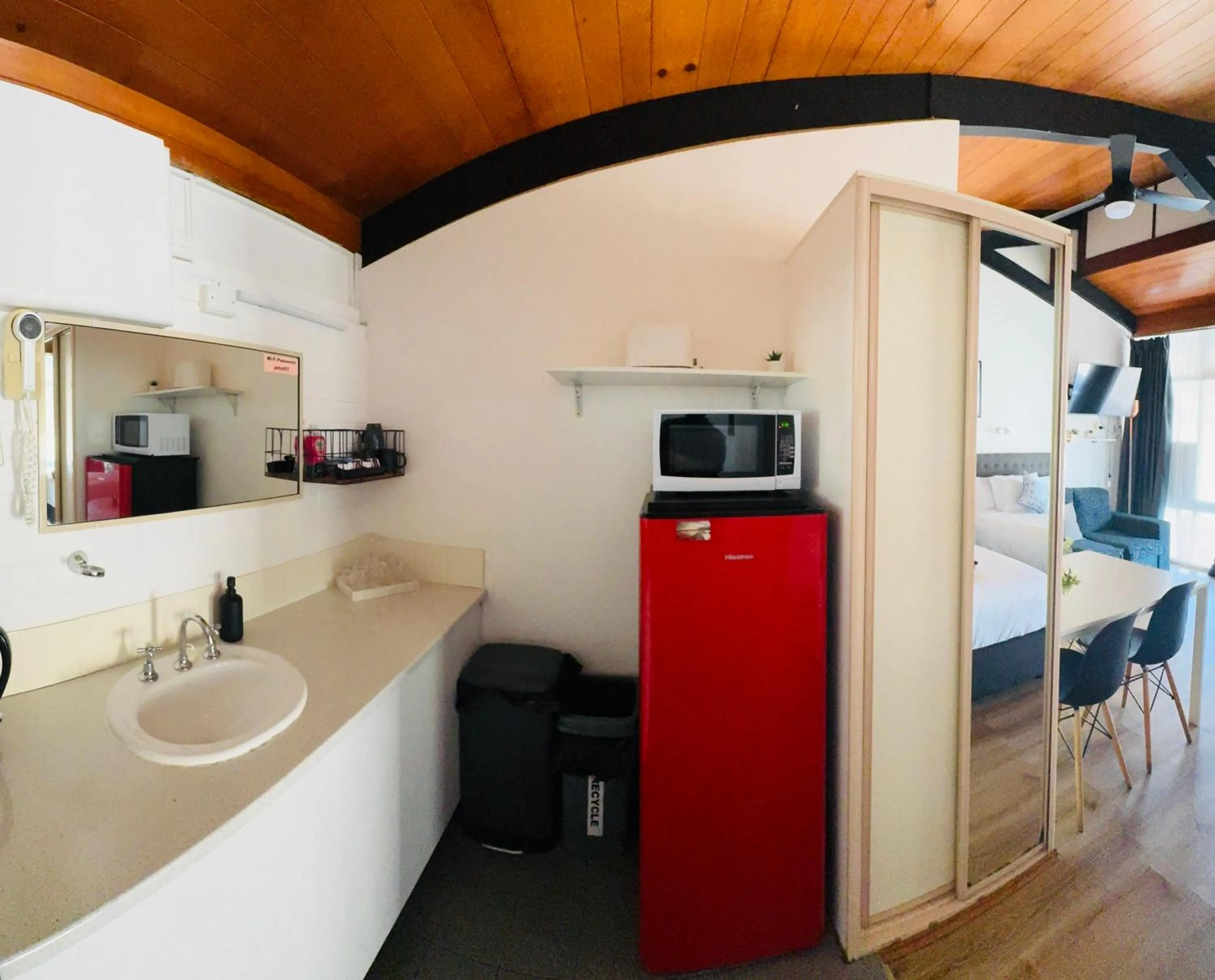 Kitchen or kitchenette in Jetty Motel The Entrance