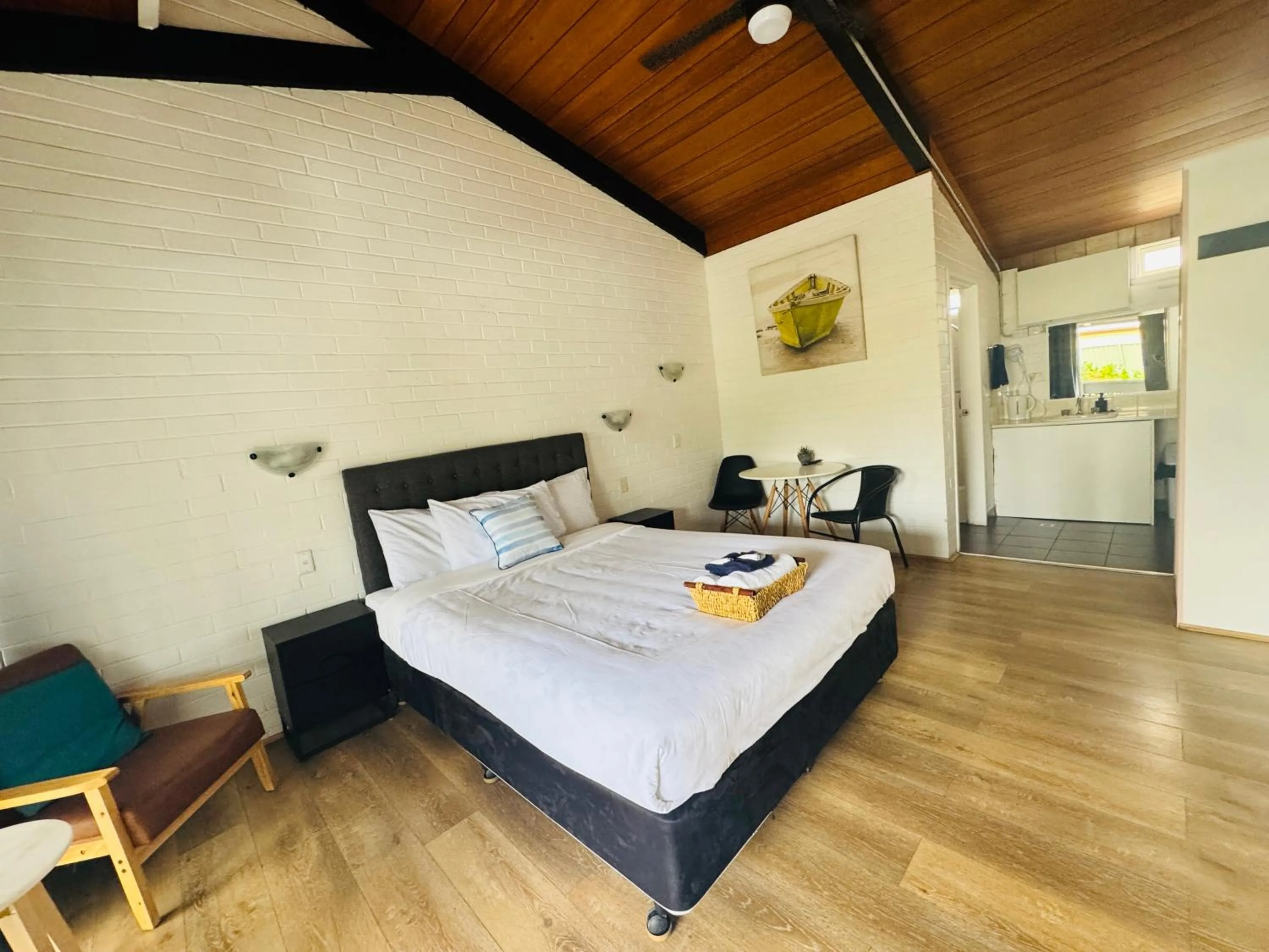 Bedroom, Bed in Jetty Motel The Entrance