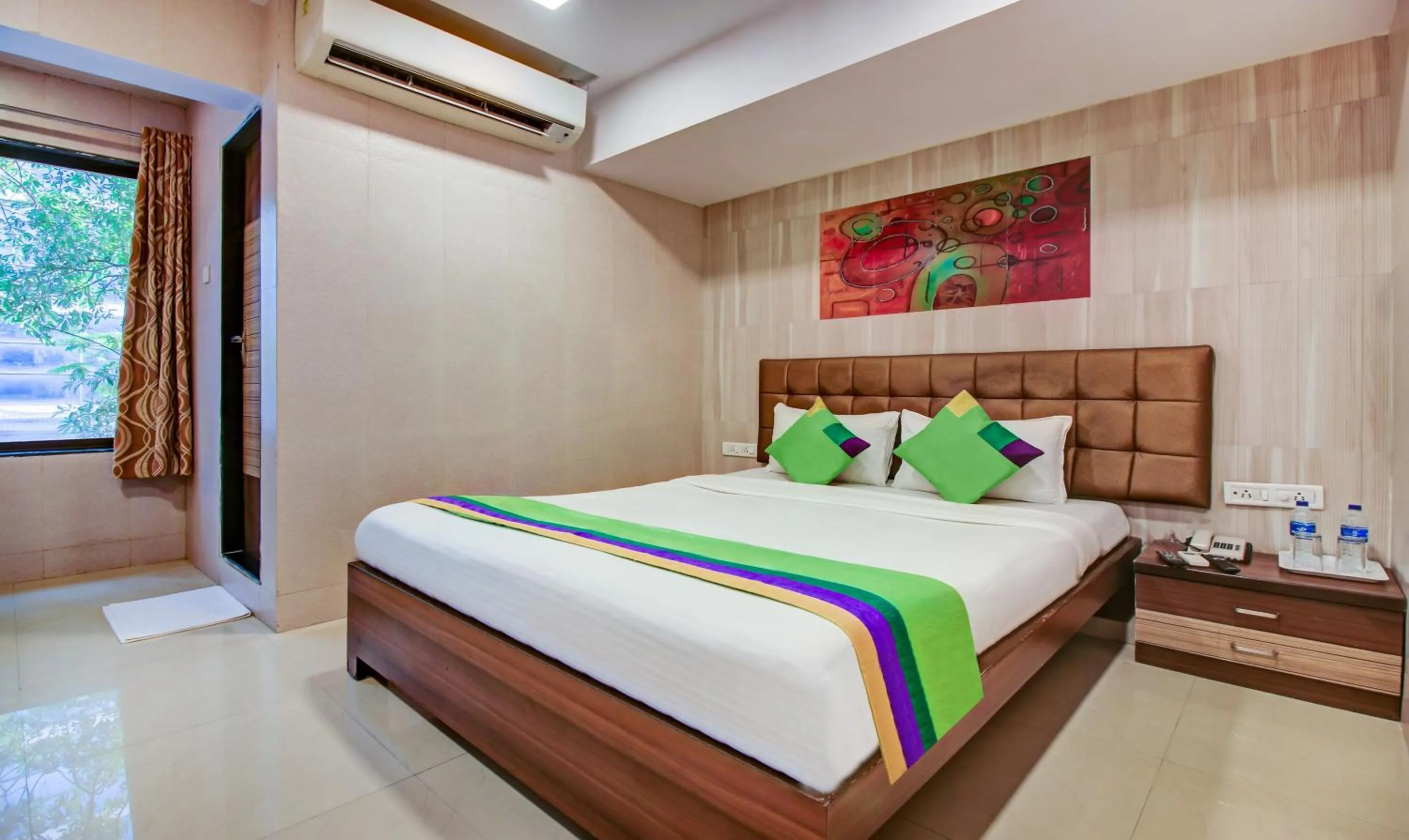 Photo of the whole room, Bed in Treebo Lake Bloom Powai