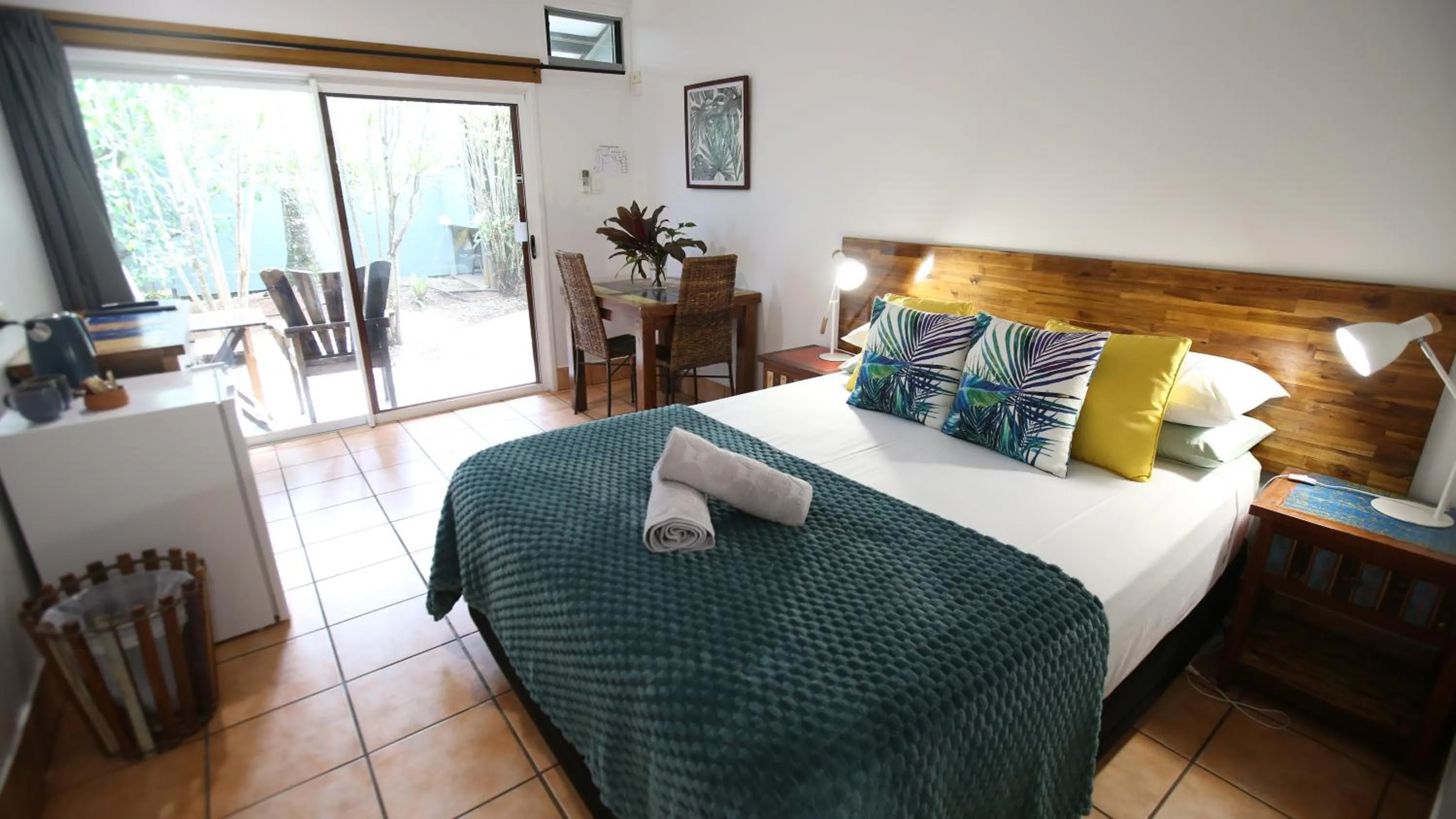 Bed in Rainforest Motel