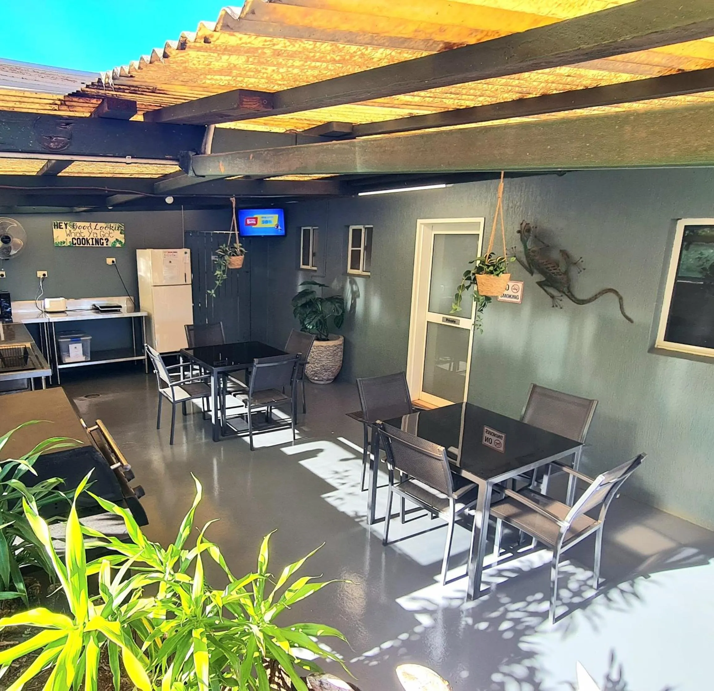 Property building in Rainforest Motel