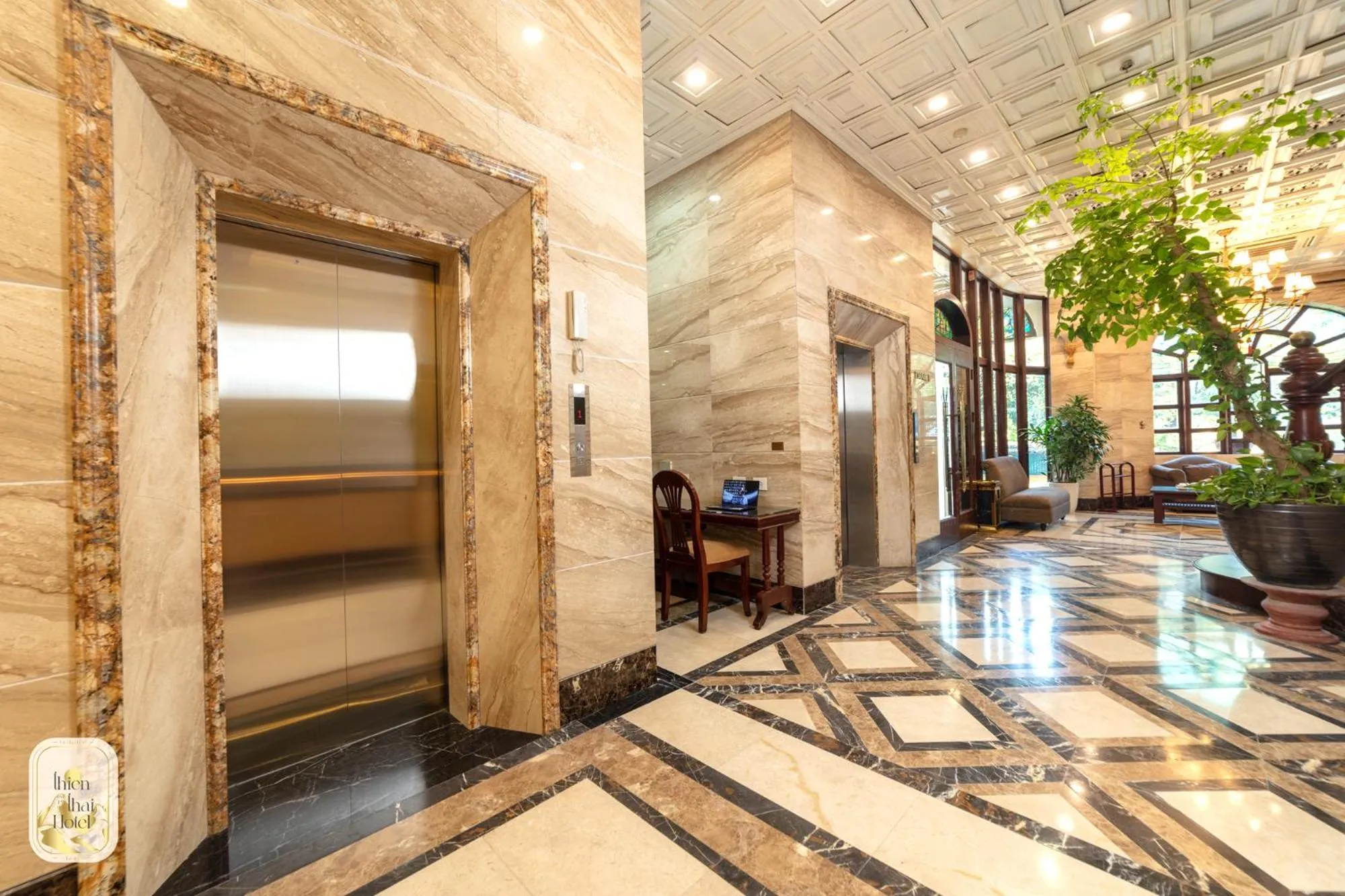 elevator in Thien Thai Hotel & Spa