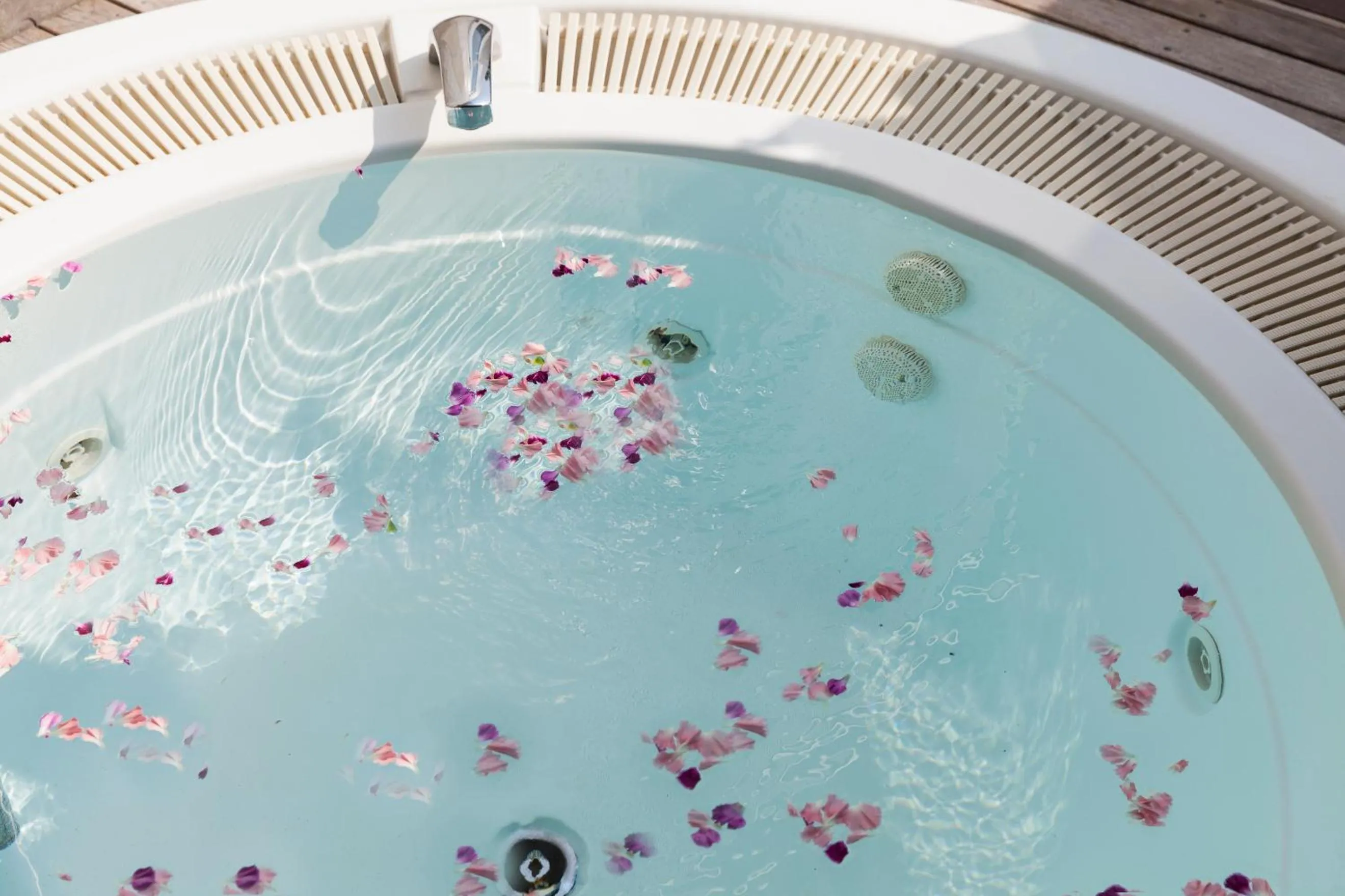 Hot Tub in Hotel Sunroute Tokushima