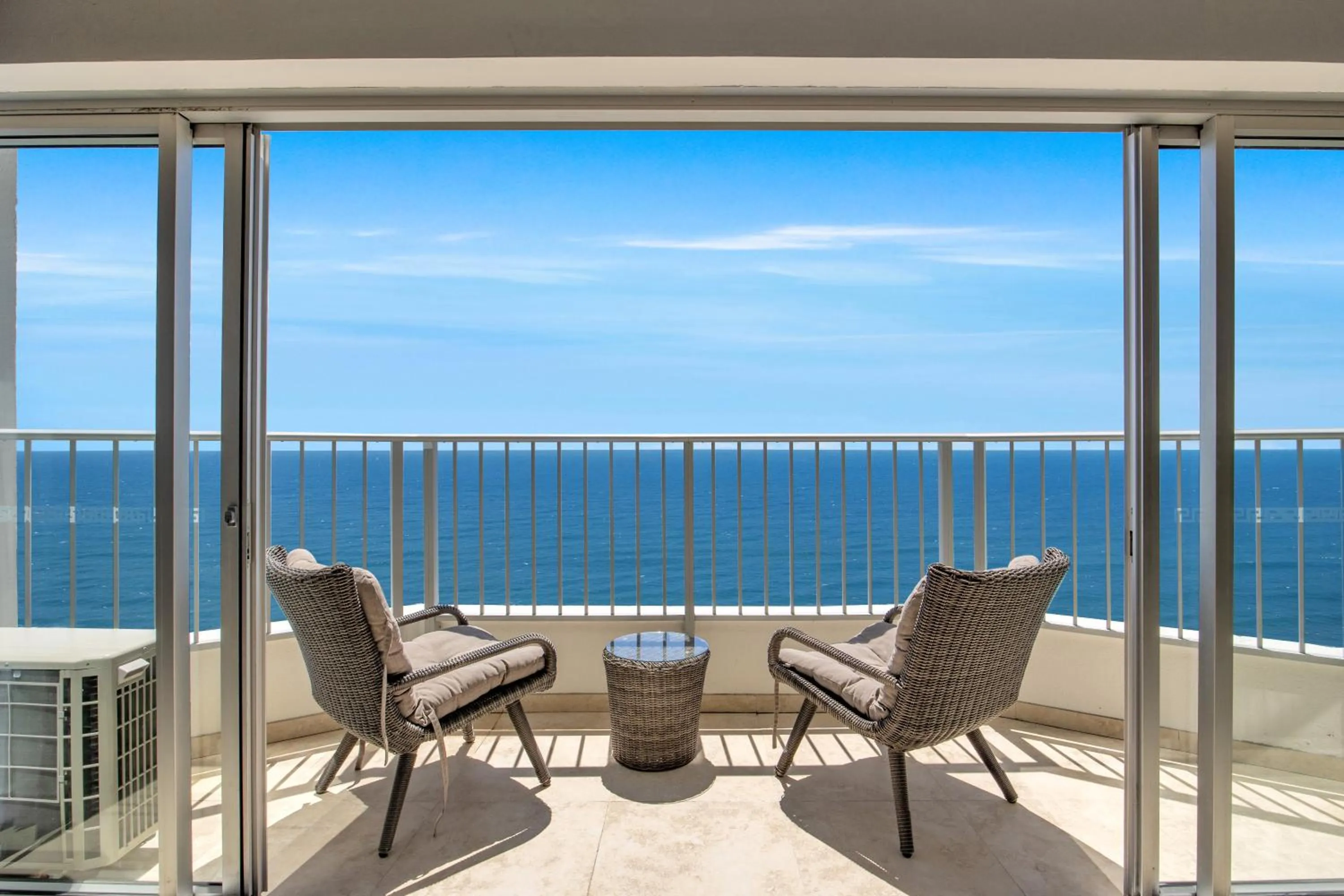 Sea view in Pacific Plaza Apartments