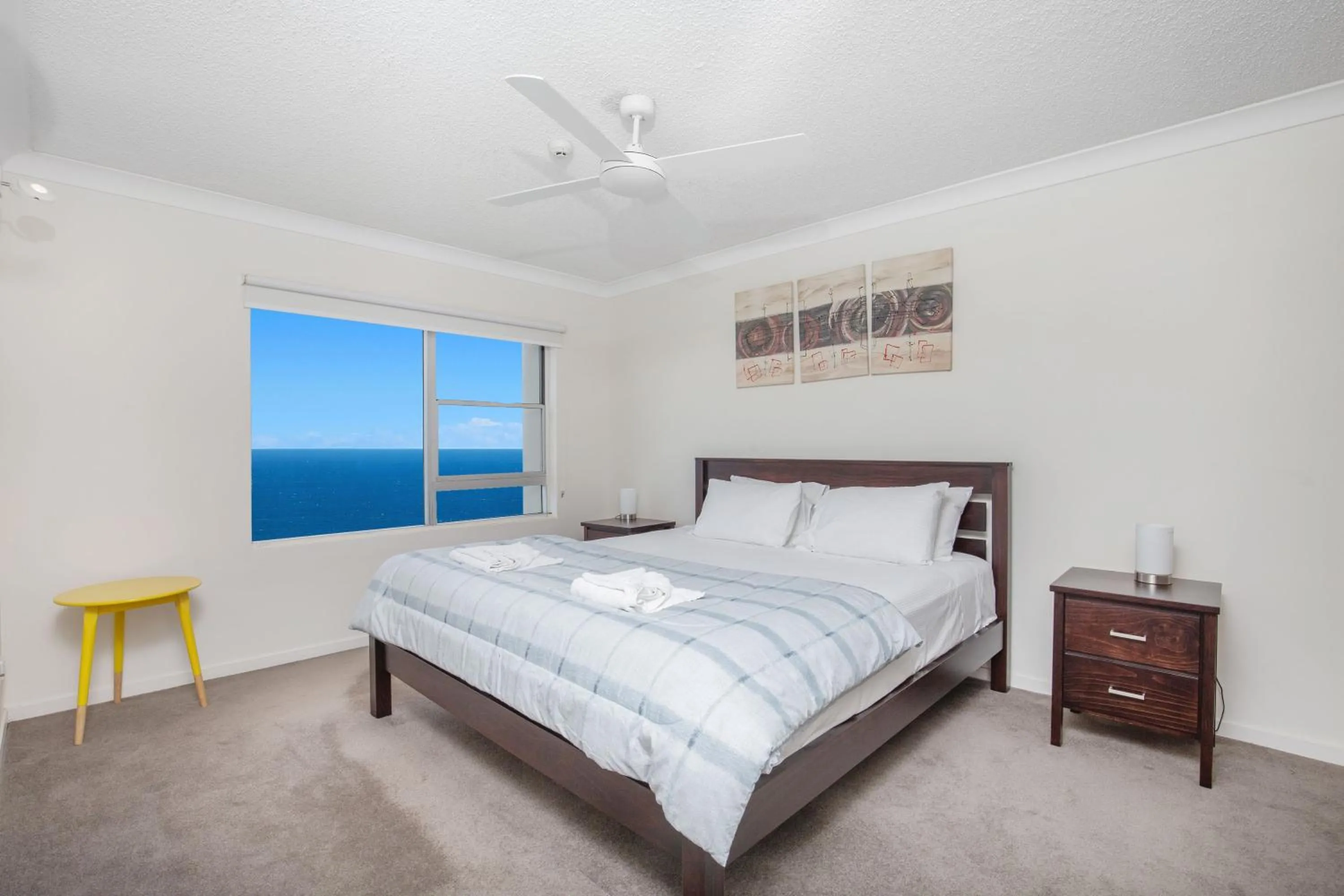 Bed in Pacific Plaza Apartments