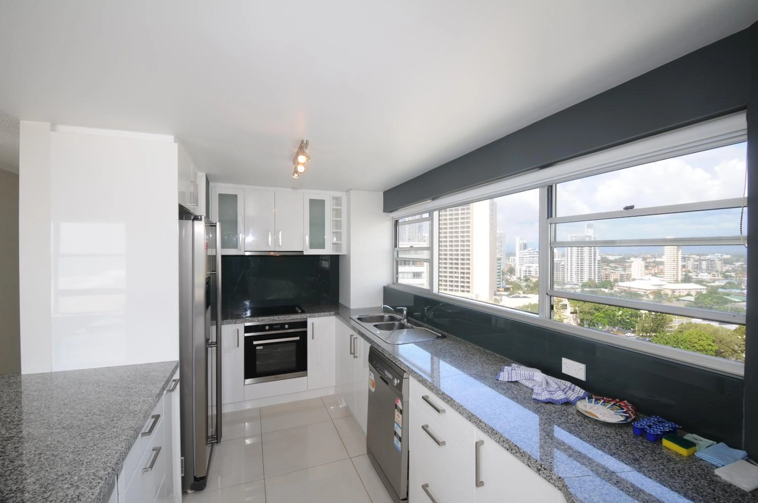 Kitchen or kitchenette in Pacific Plaza Apartments