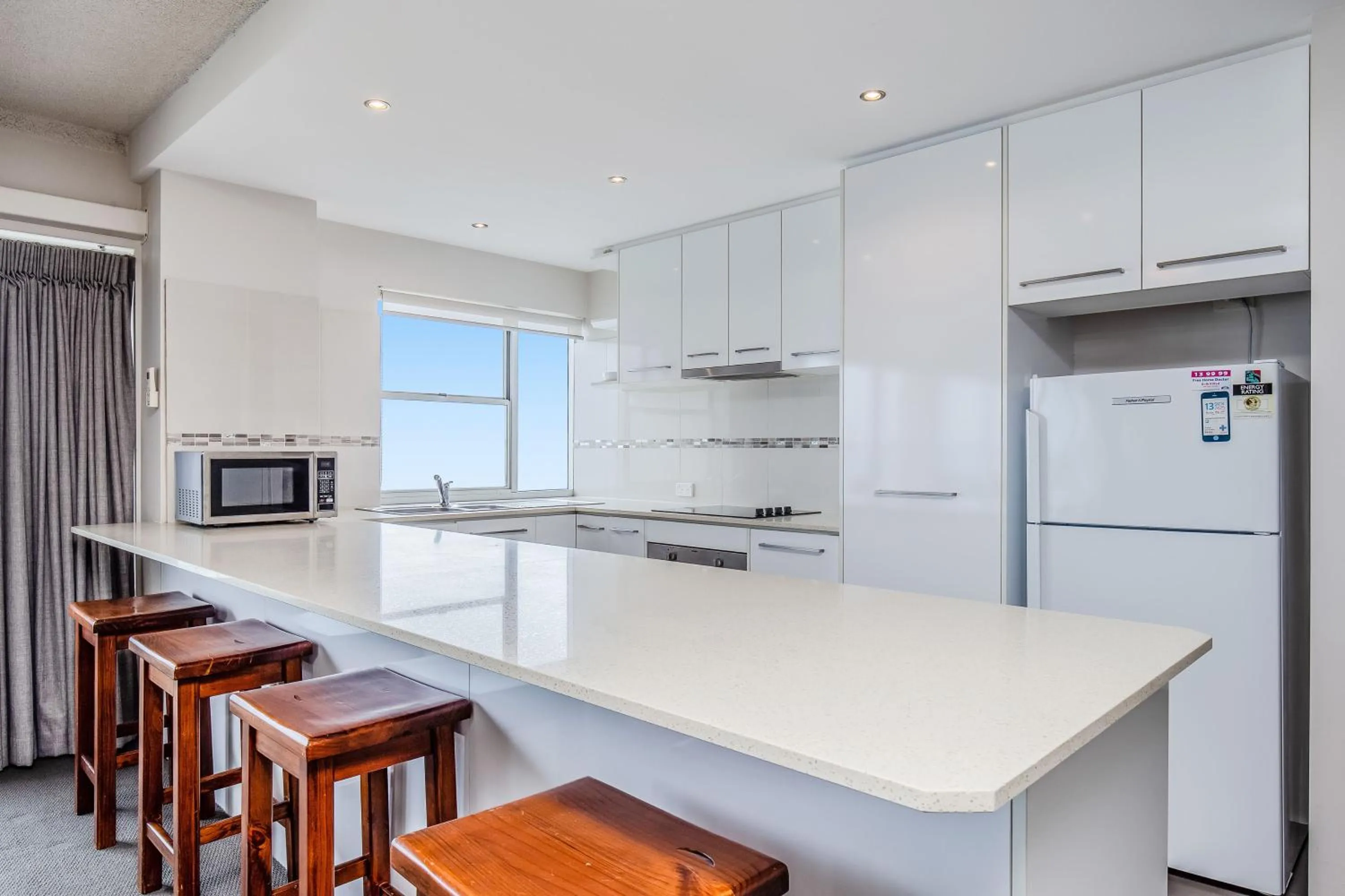 Pacific Plaza Apartments