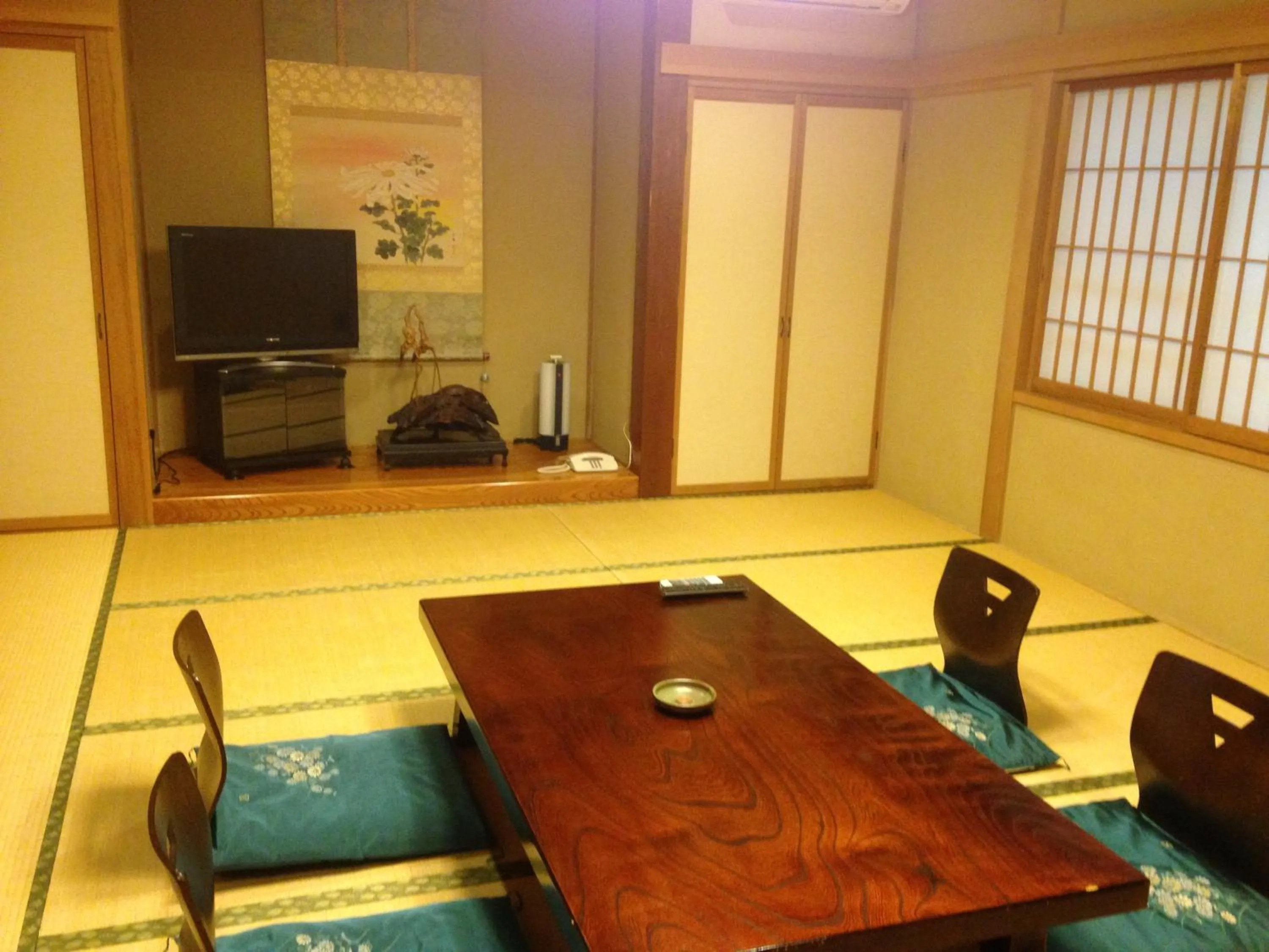 Photo of the whole room in Chuokan Shimizuya Ryokan