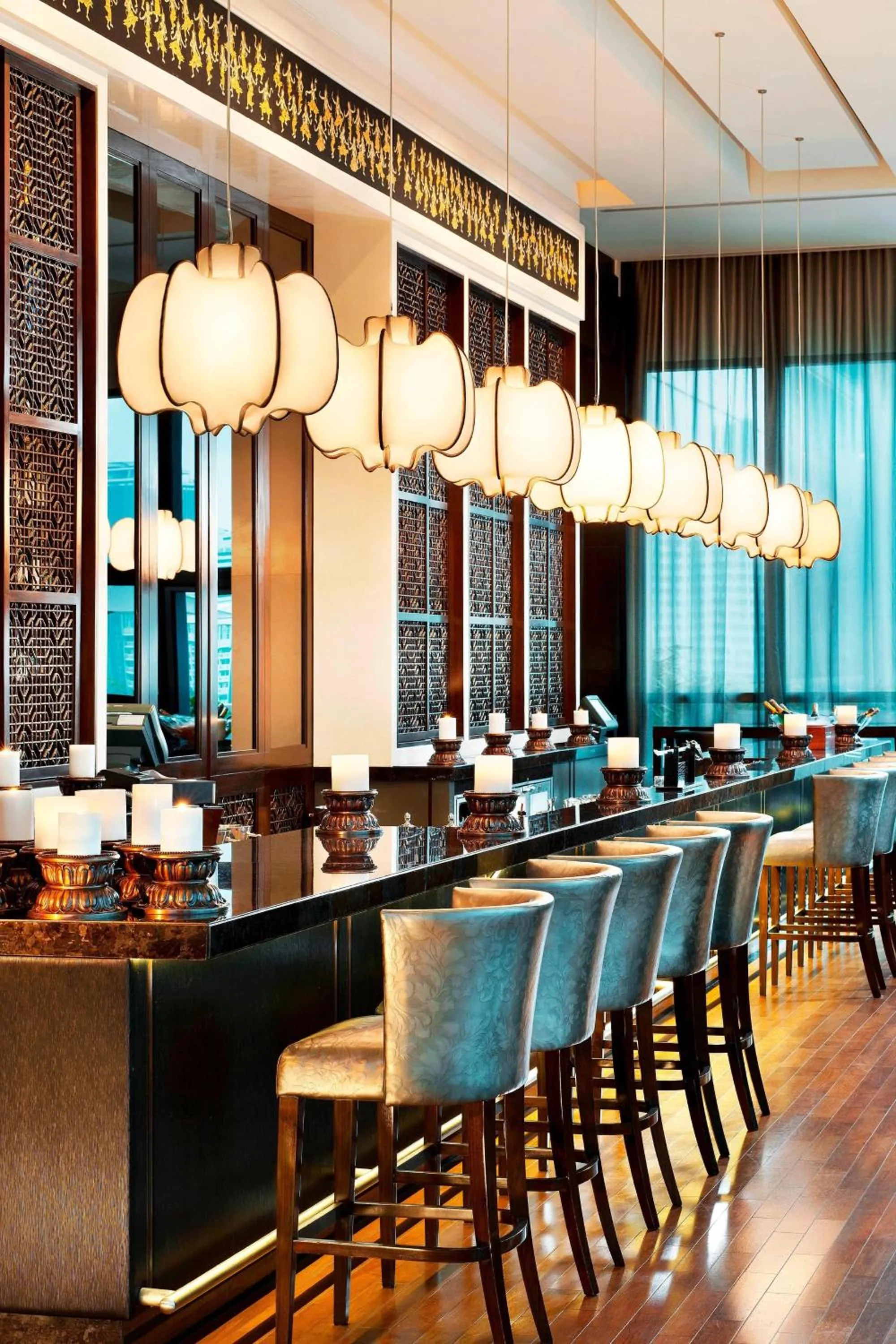 Lounge or bar in The St. Regis Bangkok