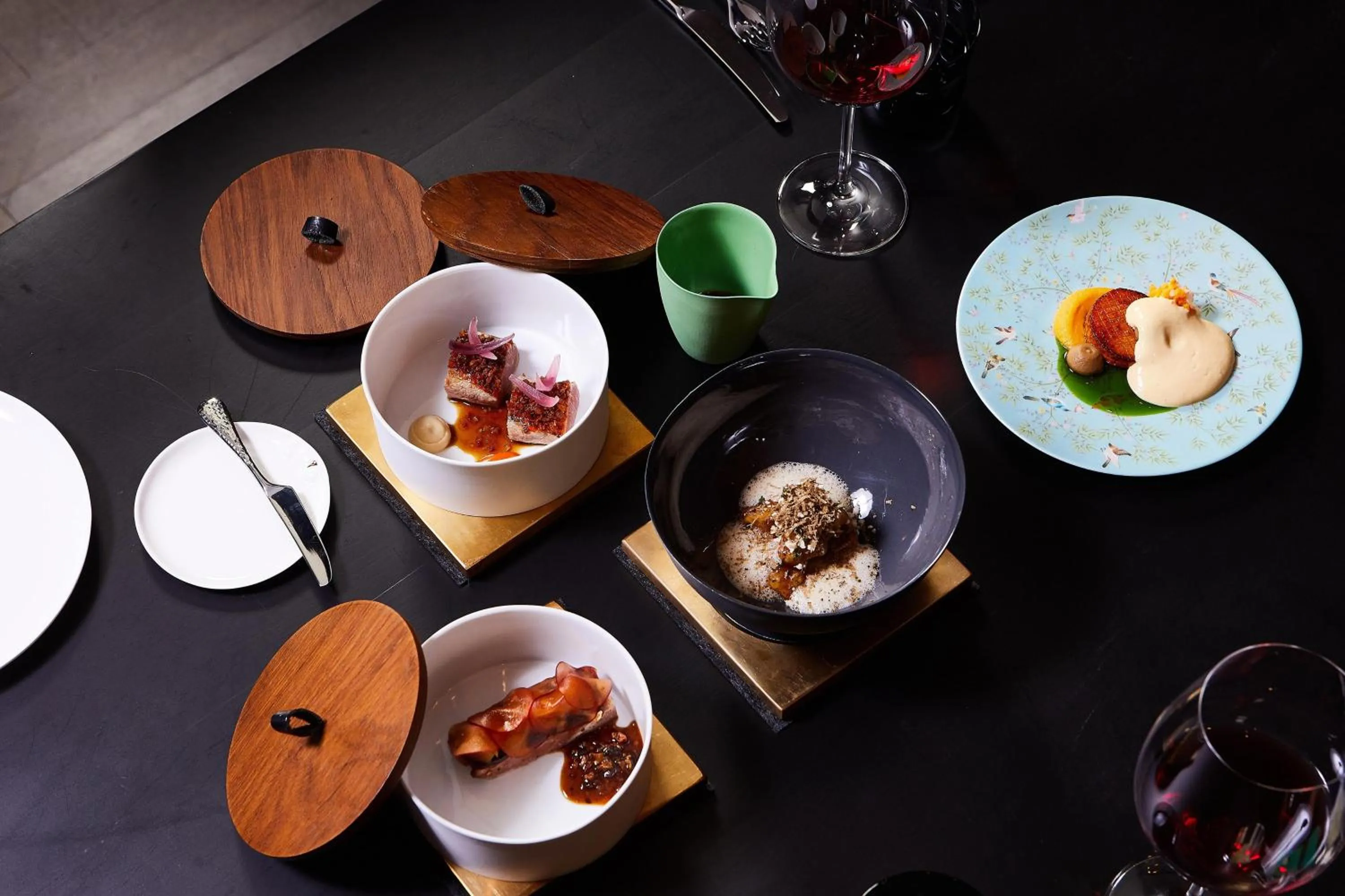 Restaurant/places to eat in The St. Regis Bangkok