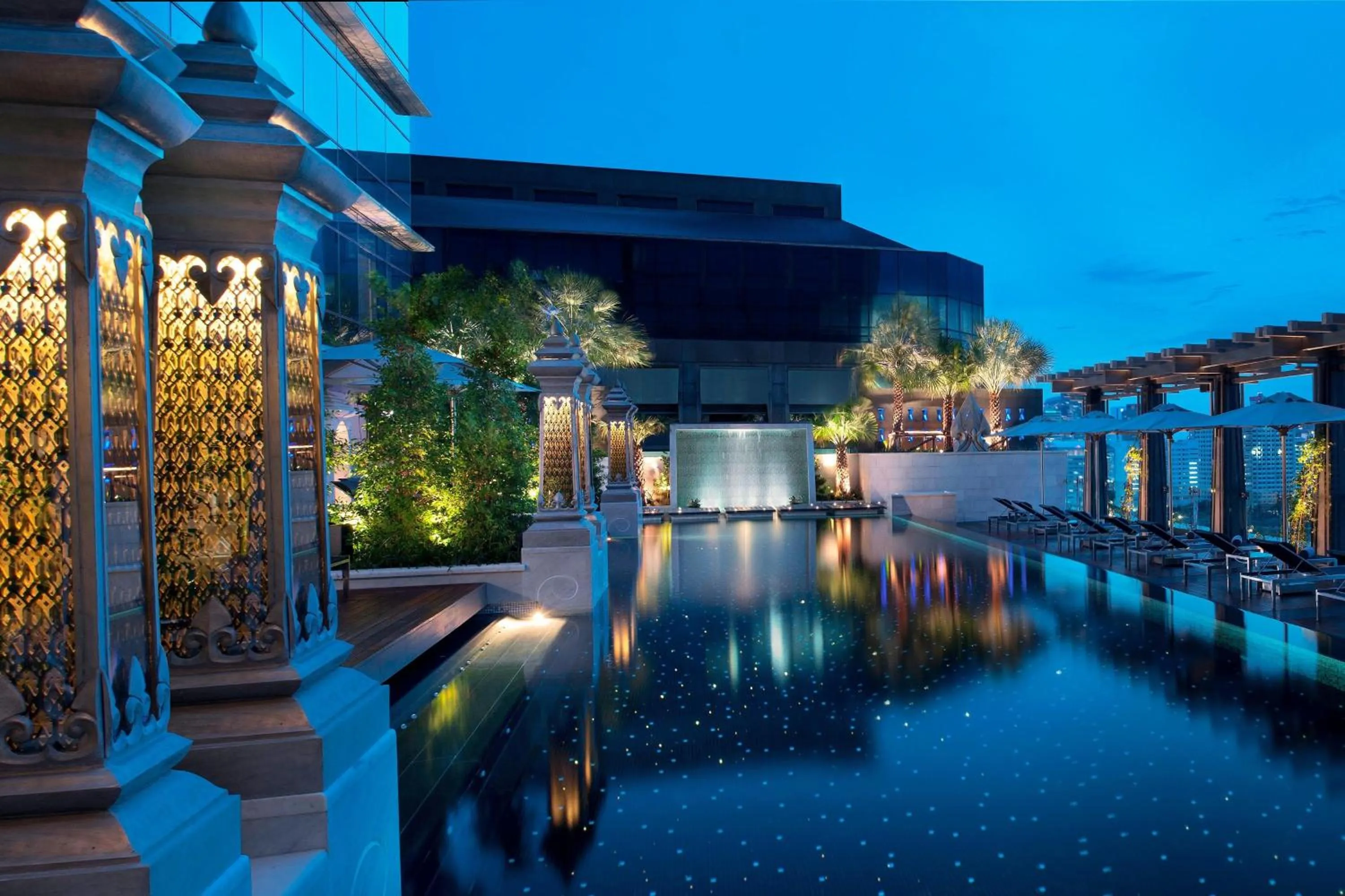 Swimming pool in The St. Regis Bangkok