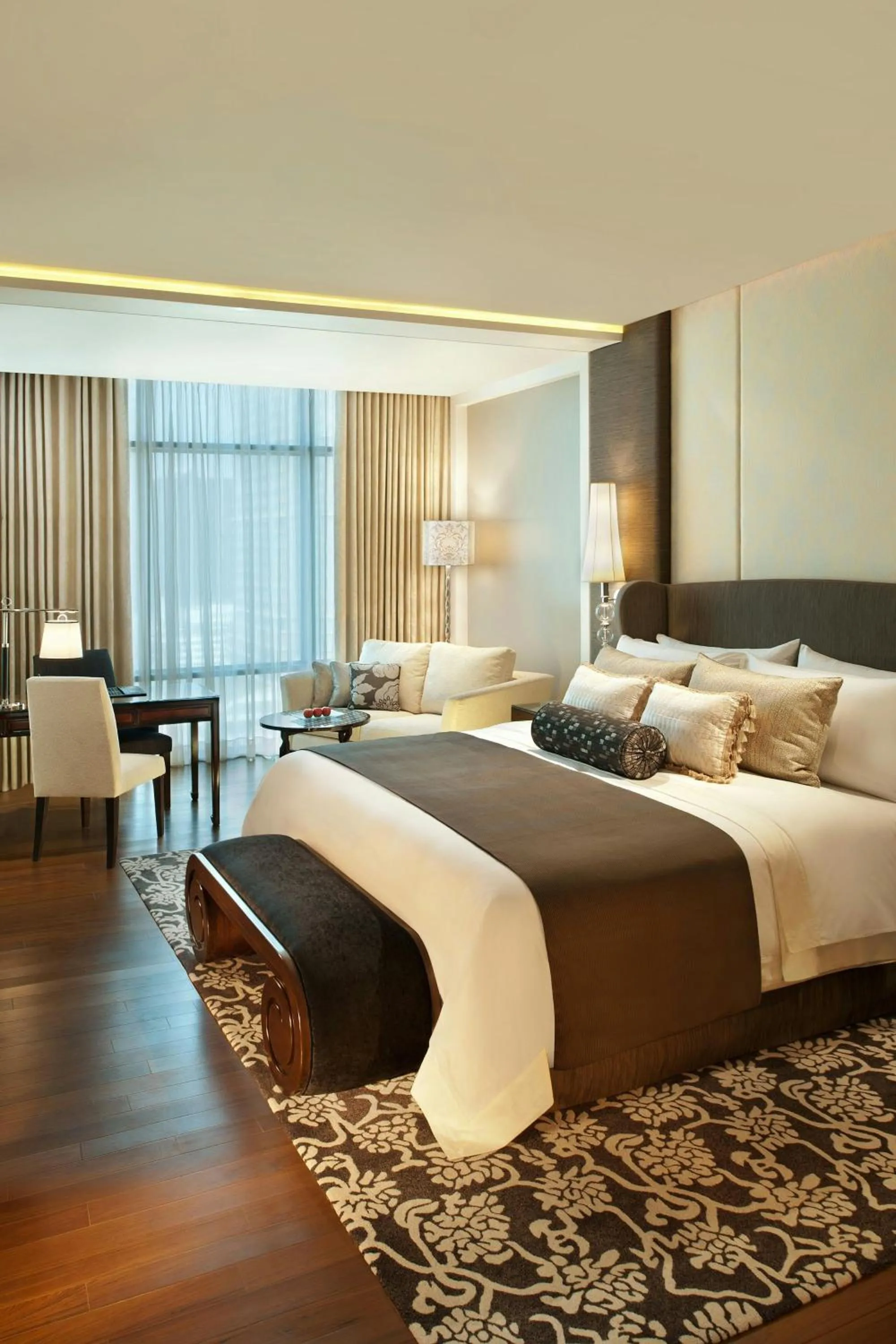 Photo of the whole room, Bed in The St. Regis Bangkok