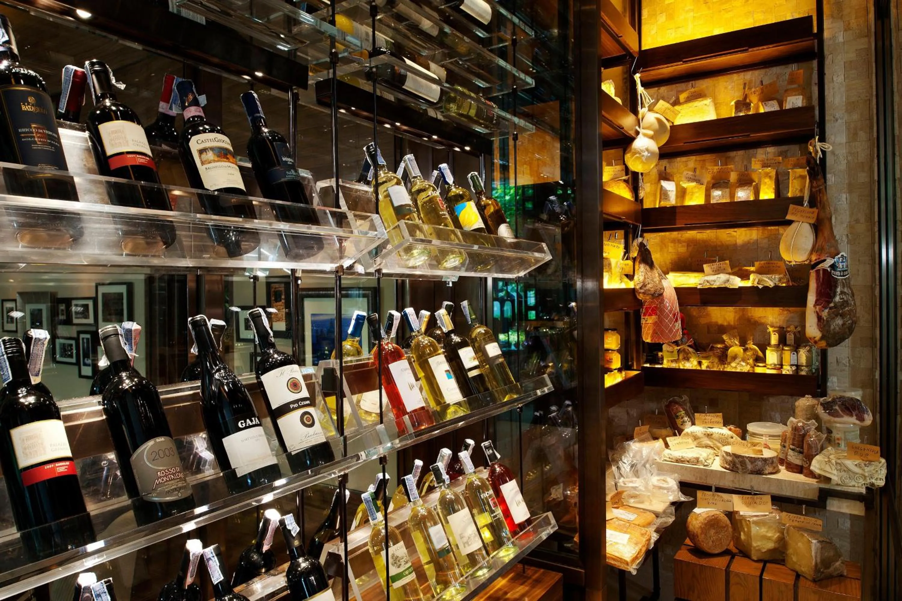 Restaurant/places to eat in The St. Regis Bangkok