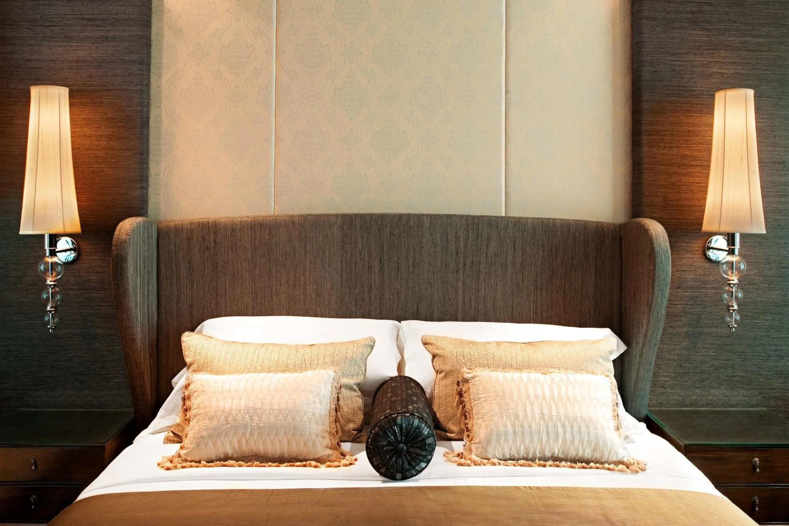 Photo of the whole room, Bed in The St. Regis Bangkok