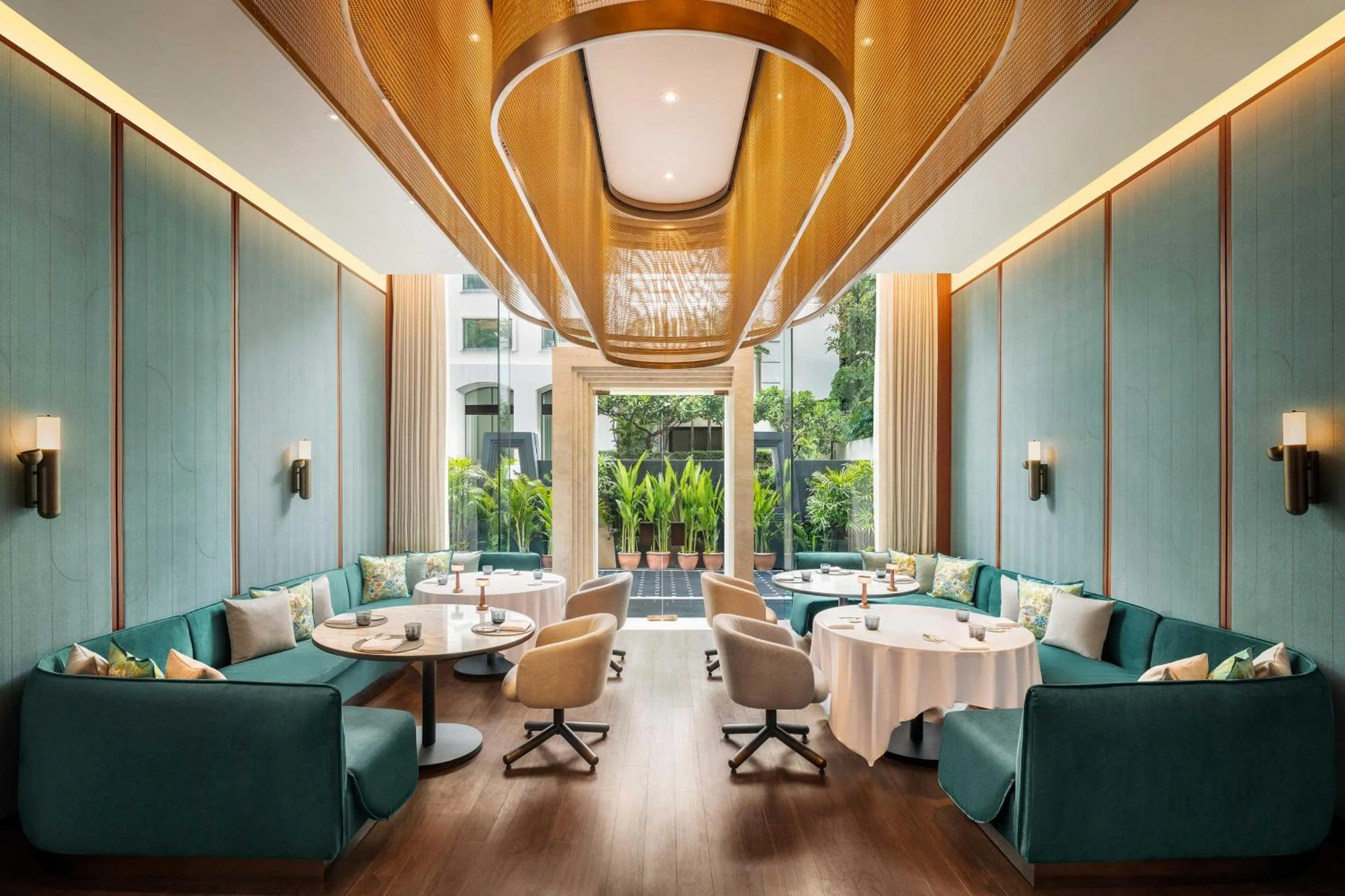 Restaurant/places to eat in The St. Regis Bangkok