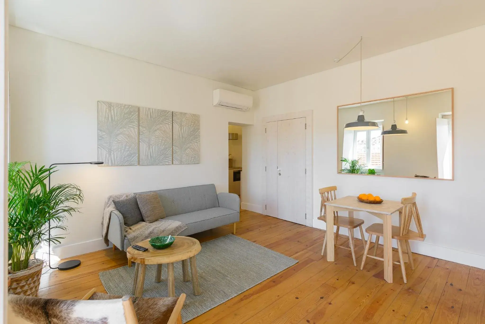 Superior One-Bedroom Apartment in Dona Graca Lisbon Apartments Superior One-Bedroom Apartment in Dona Graca Lisbon Apartments