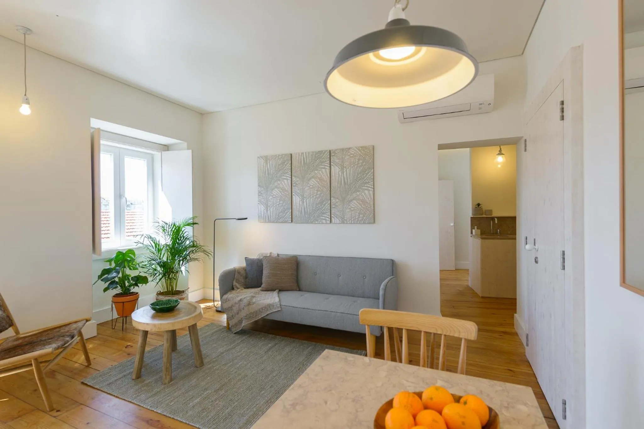 Communal lounge/ TV room in Dona Graca Lisbon Apartments