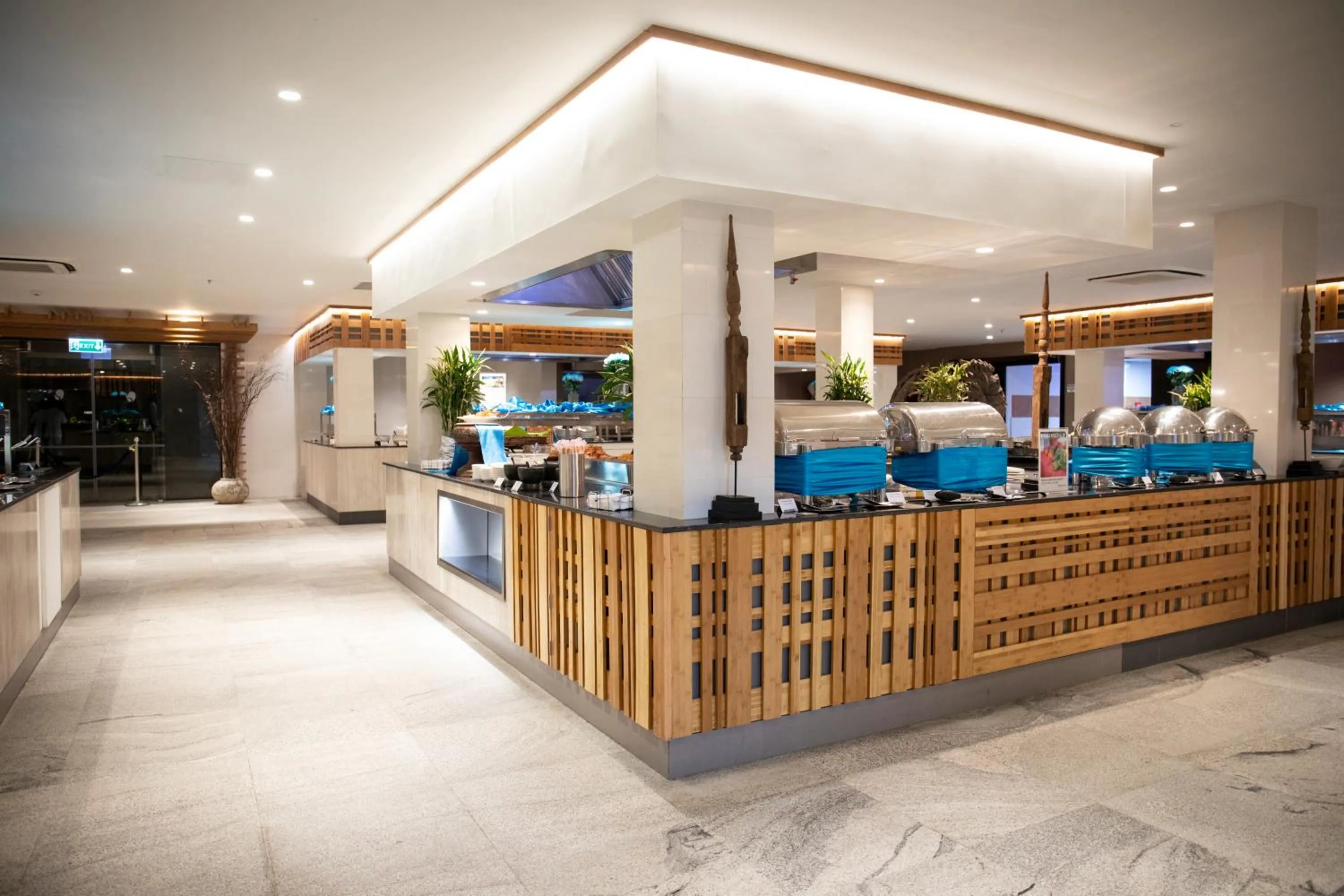 Restaurant/places to eat in ROBINSON KHAO LAK