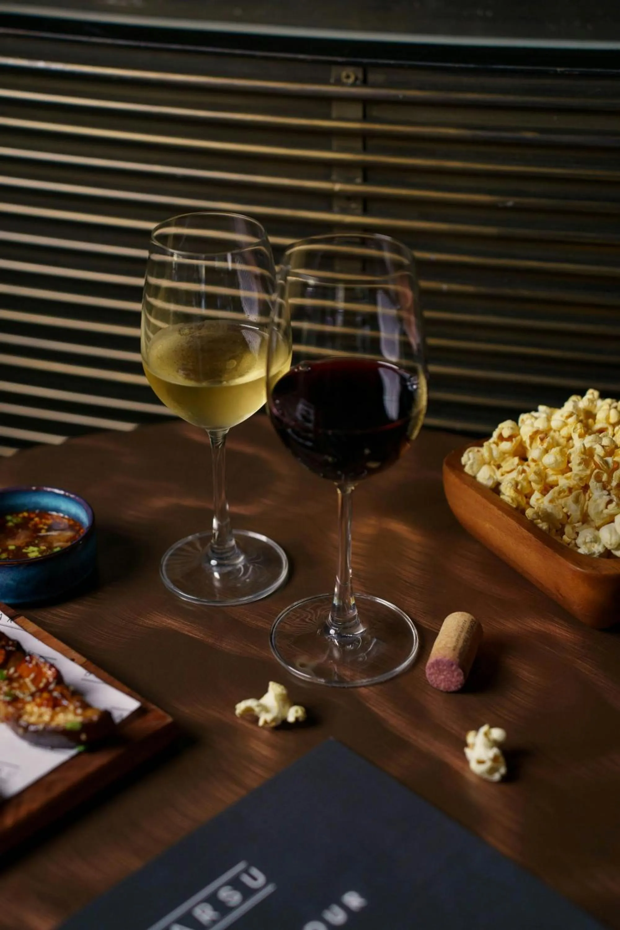 Lounge or bar in Sheraton Grande Sukhumvit, a Luxury Collection Hotel, Bangkok