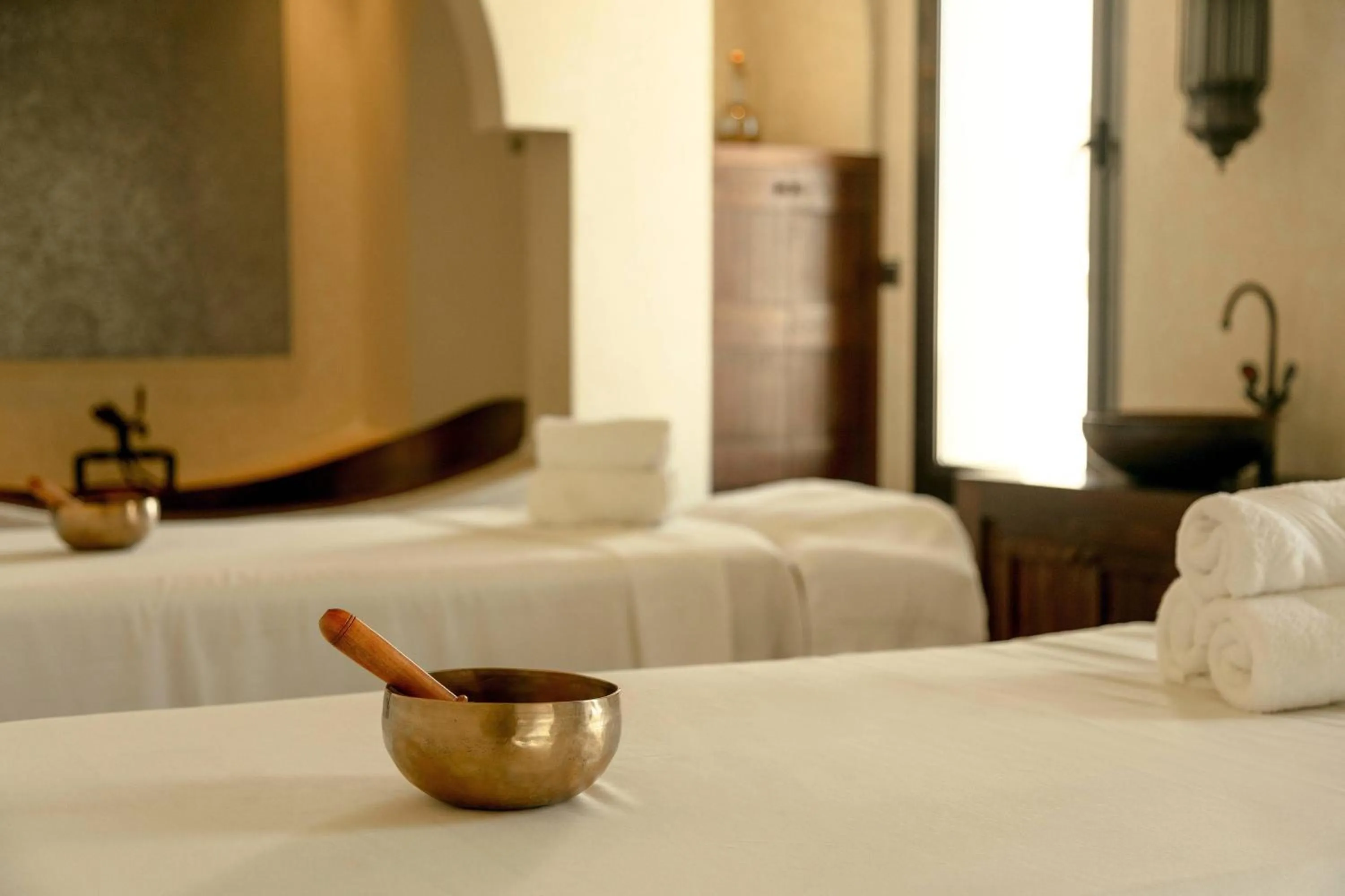 Spa and wellness centre/facilities, Bed in Al Bustan Palace, a Ritz-Carlton Hotel